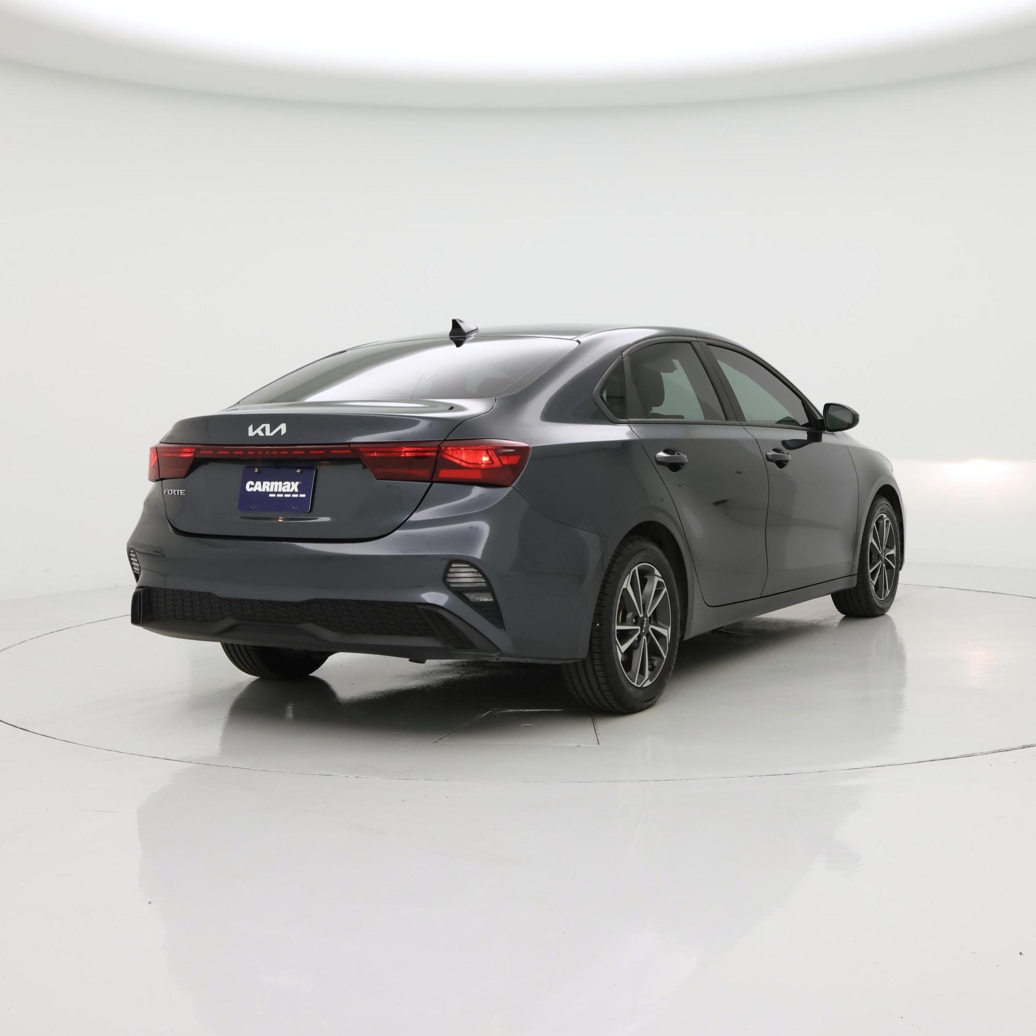 Thumbnail: 2023 Kia Forte - 8