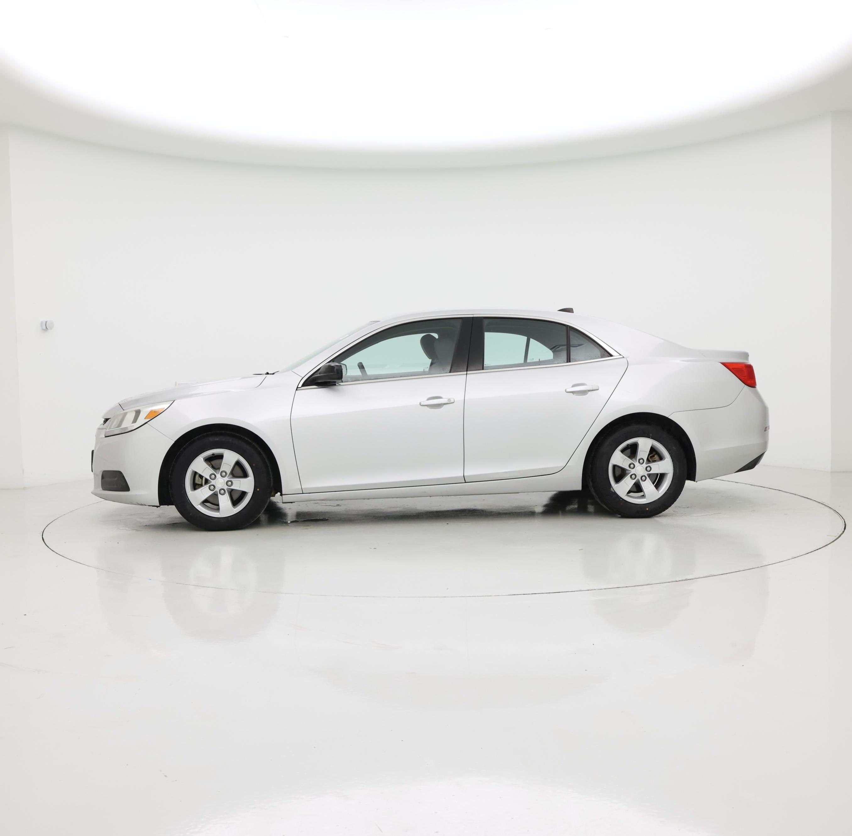 Thumbnail: 2014 Chevrolet Malibu - 3
