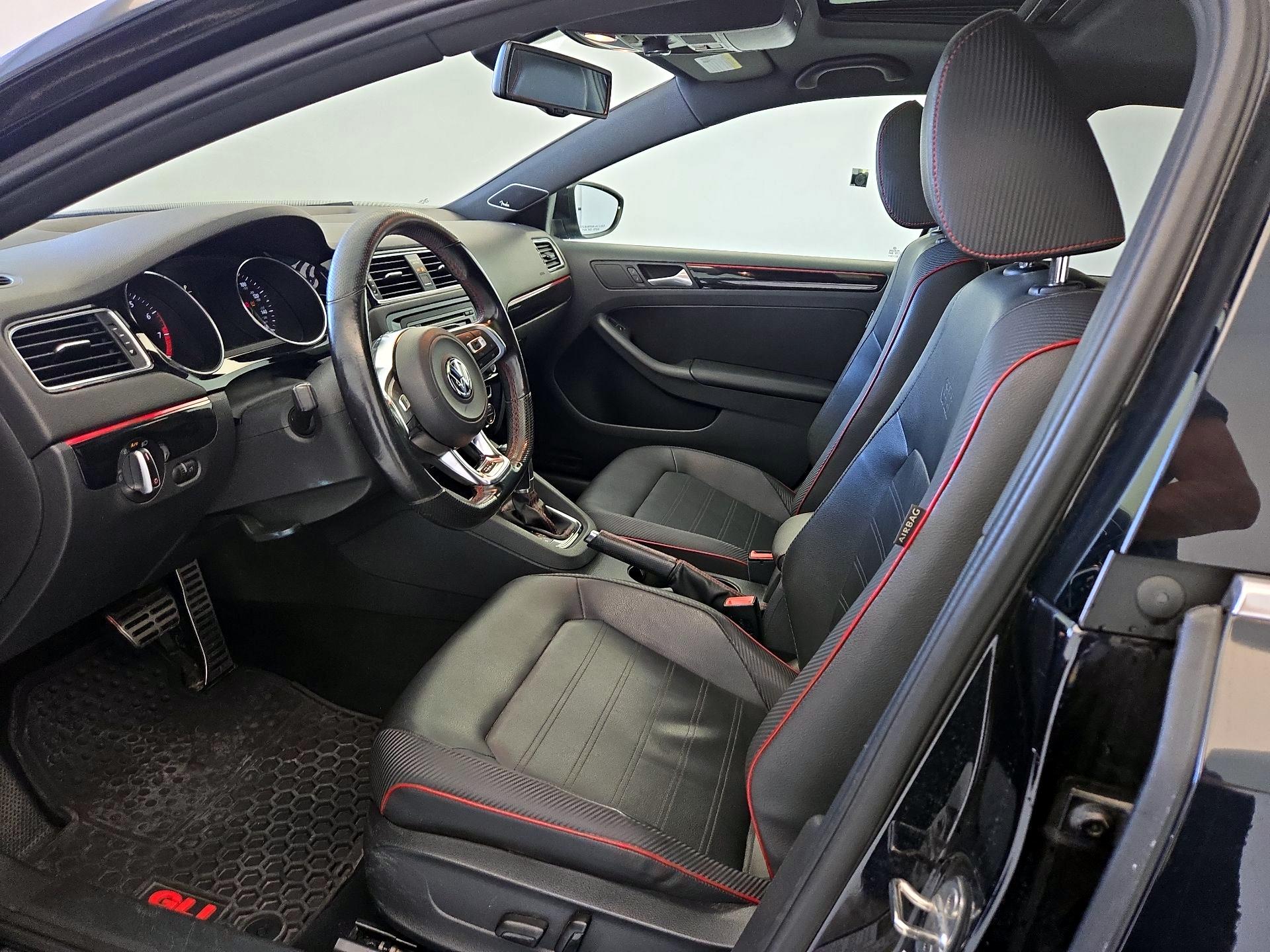 Thumbnail: 2015 Volkswagen Jetta - 11