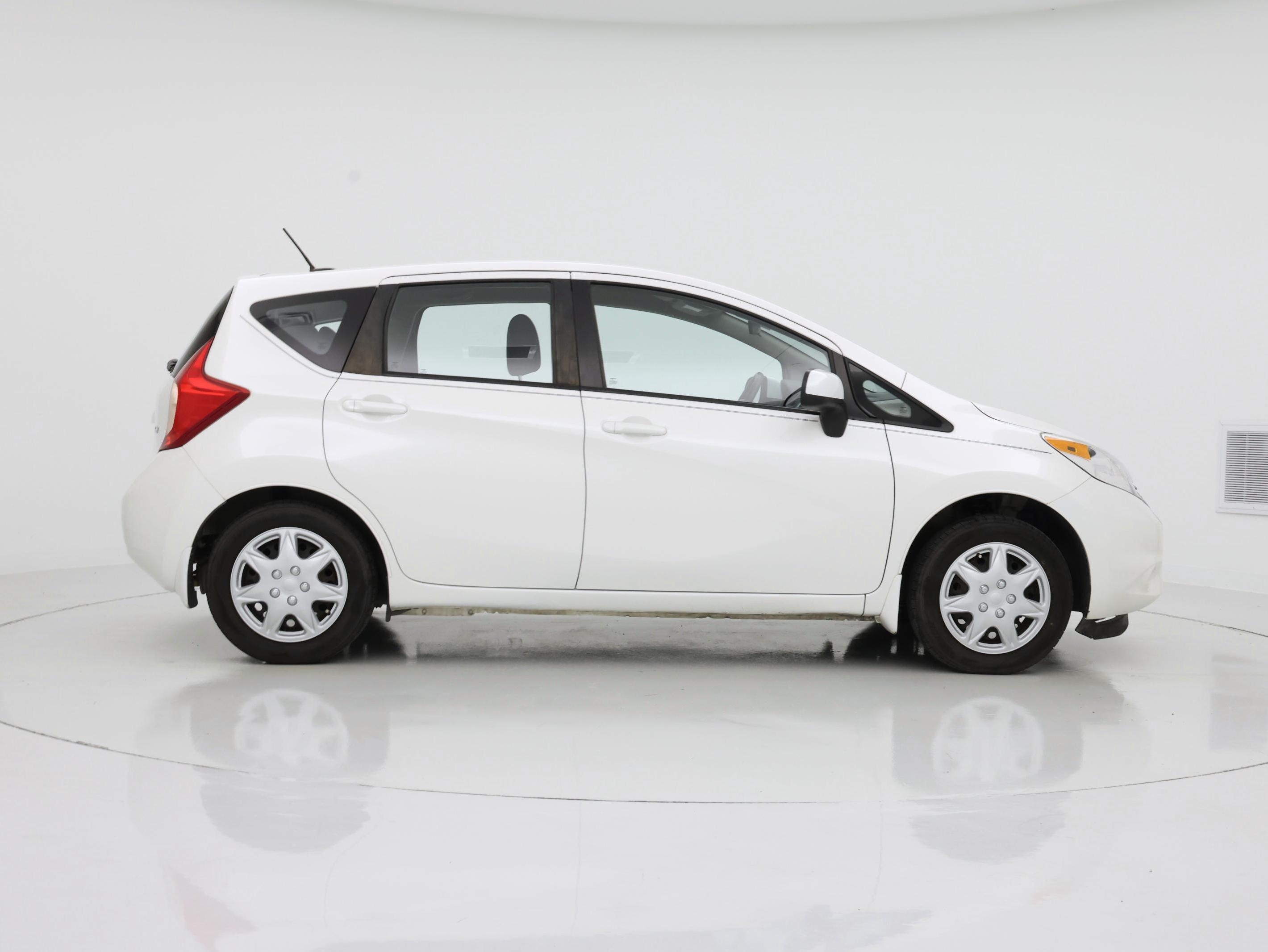 Thumbnail: 2014 Nissan Versa Note - 7