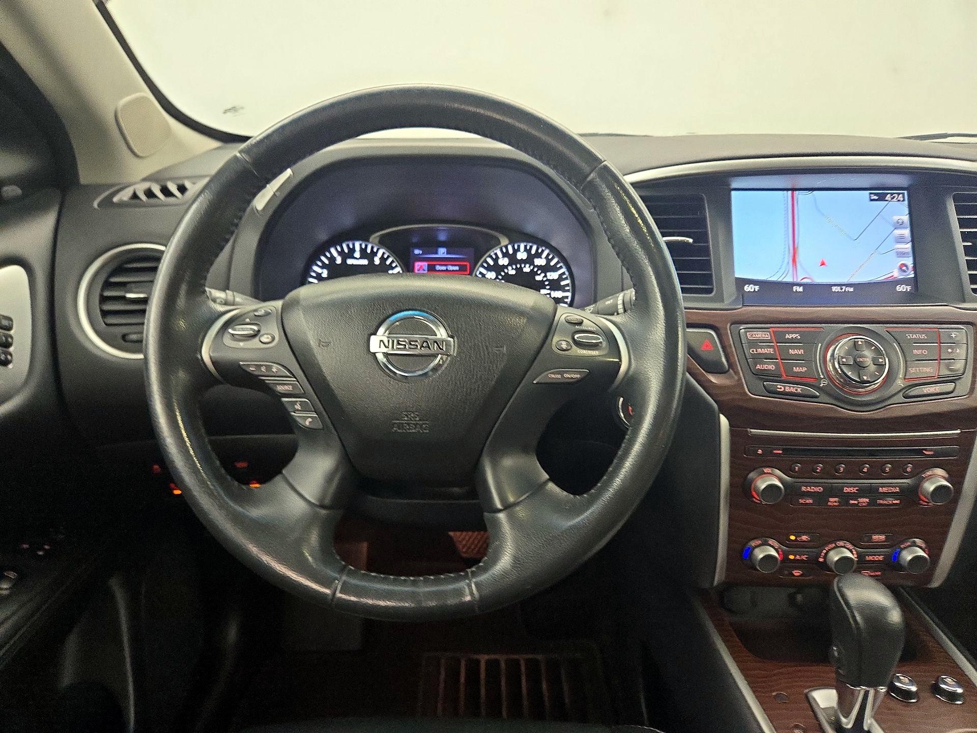 Thumbnail: 2017 Nissan Pathfinder - 10