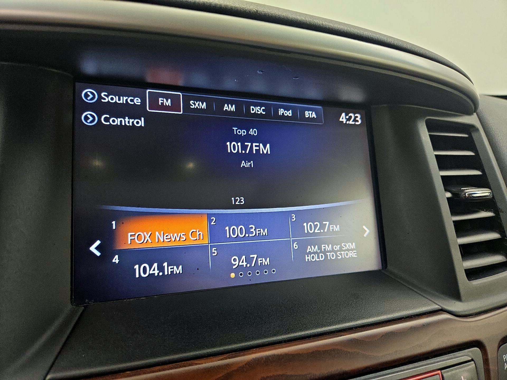 Thumbnail: 2017 Nissan Pathfinder - 16