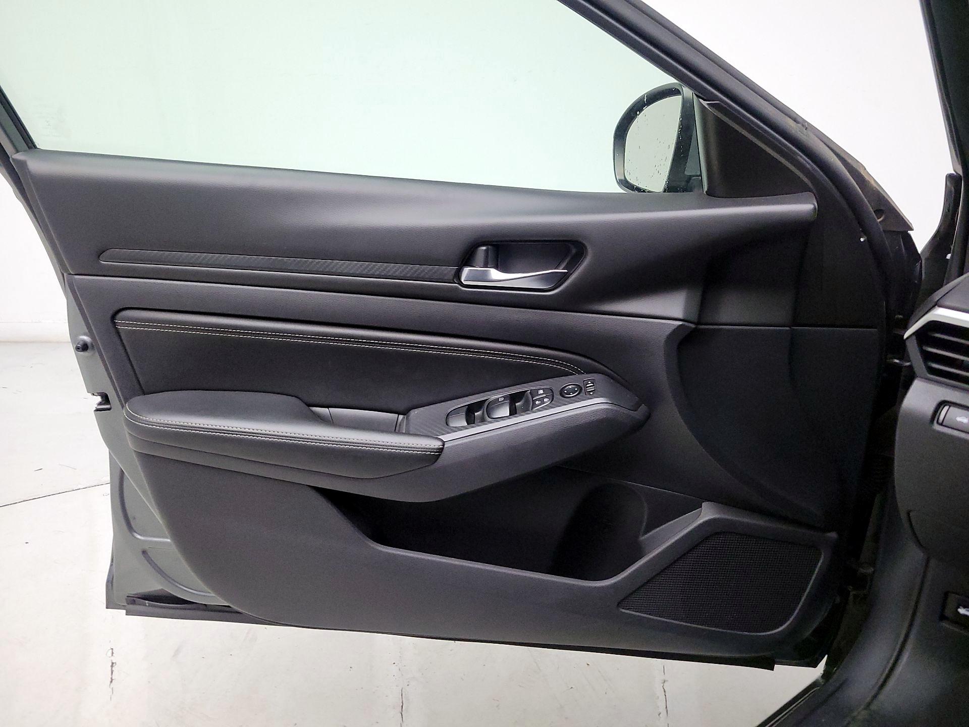 Thumbnail: 2020 Nissan Altima - 12