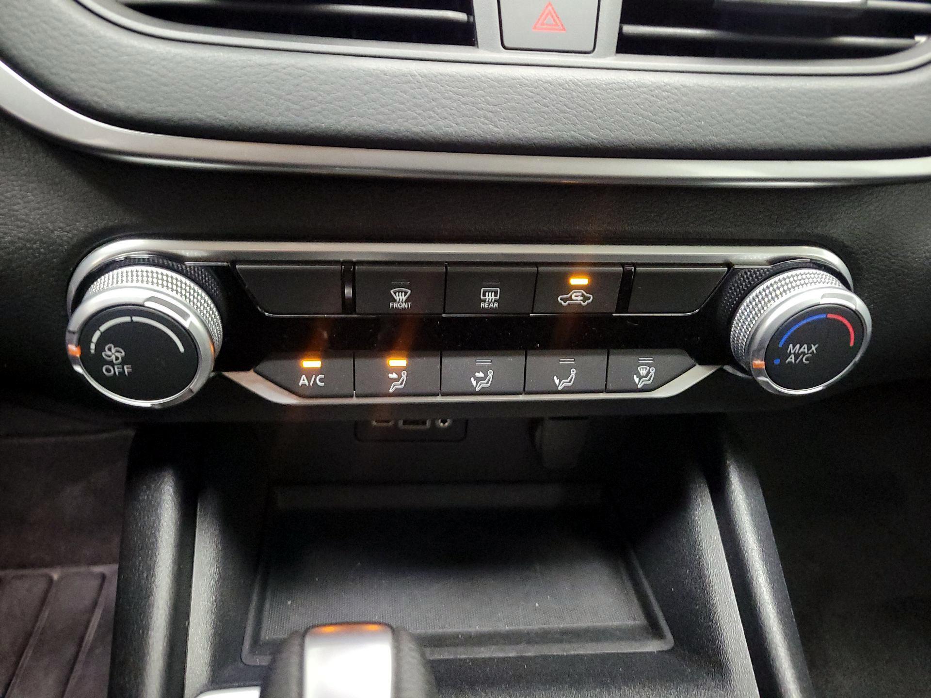 Thumbnail: 2020 Nissan Altima - 16