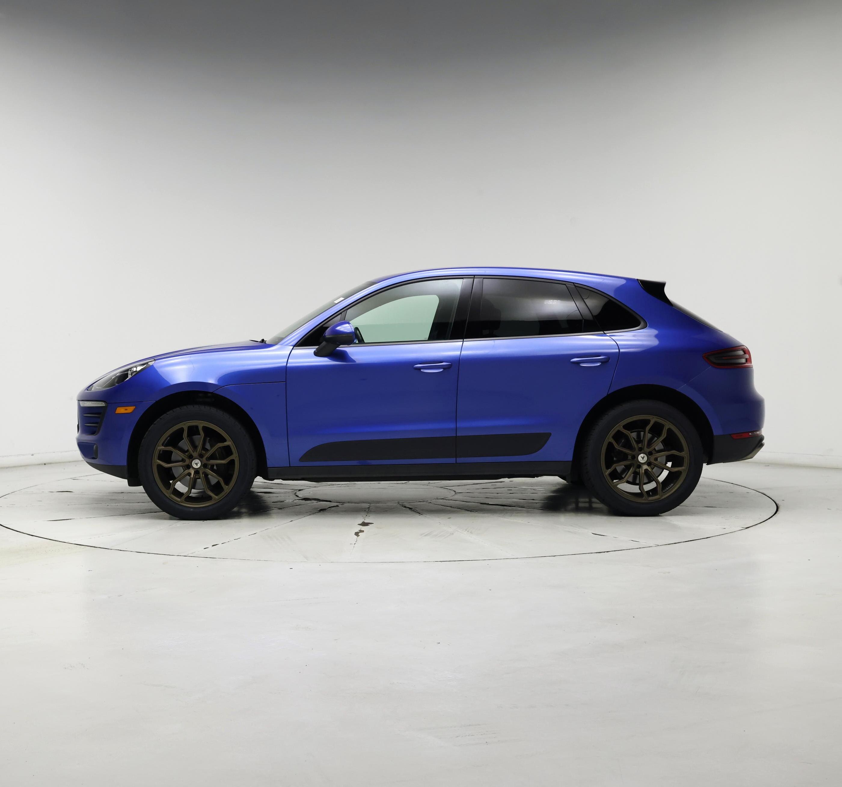 Thumbnail: 2018 Porsche Macan - 3