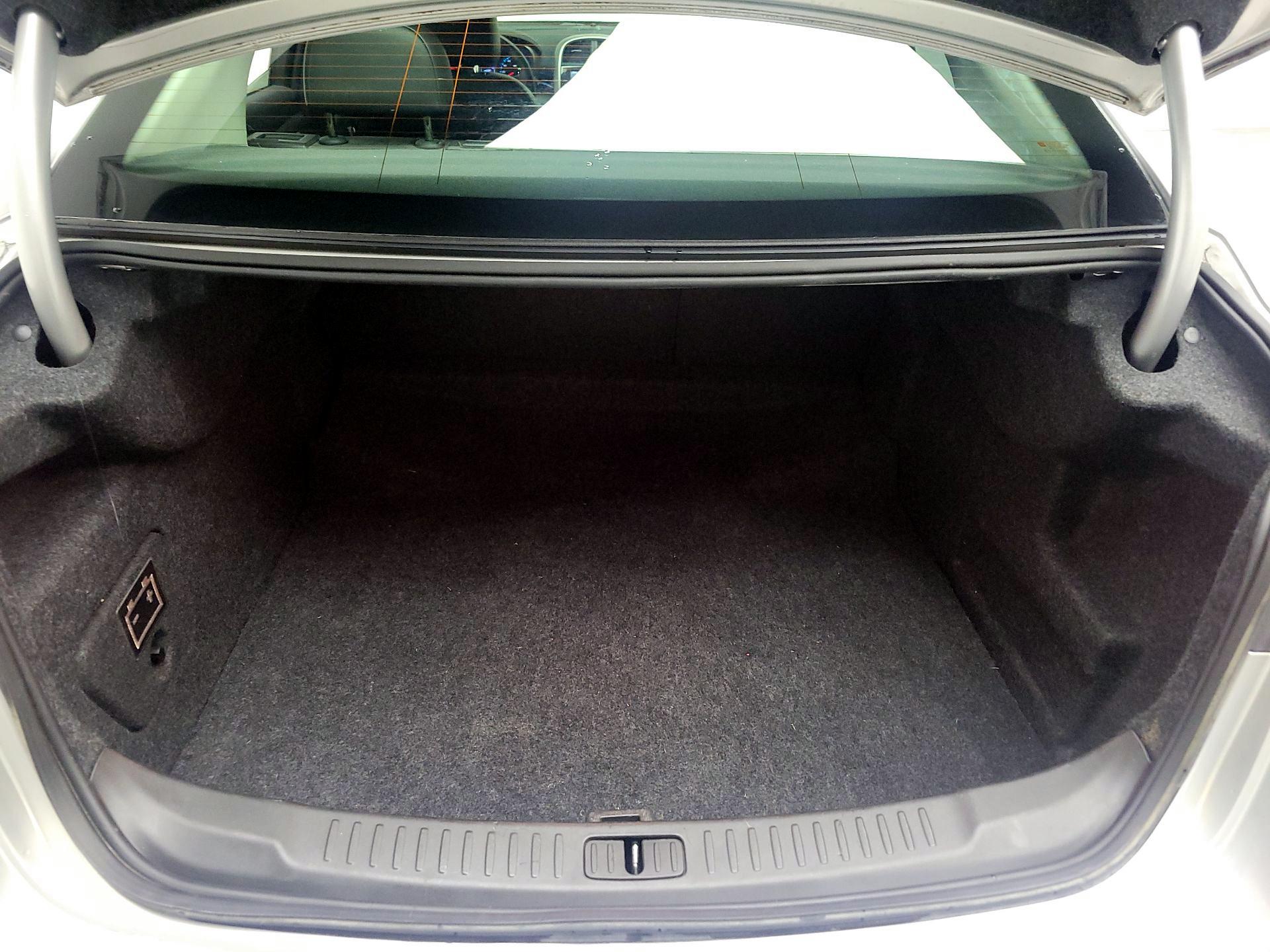 Thumbnail: 2014 Chevrolet Malibu - 19