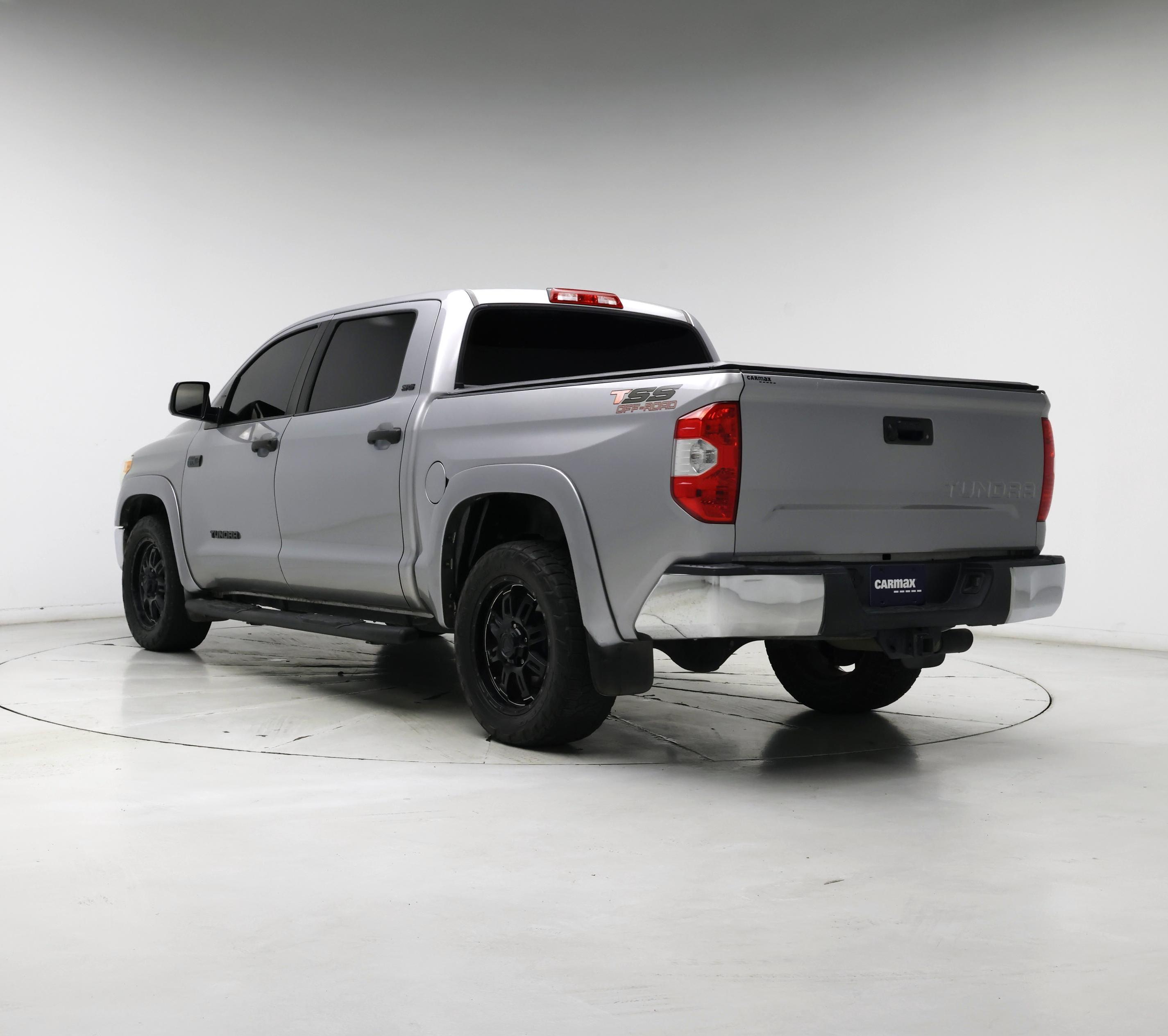 Thumbnail: 2016 Toyota Tundra - 2