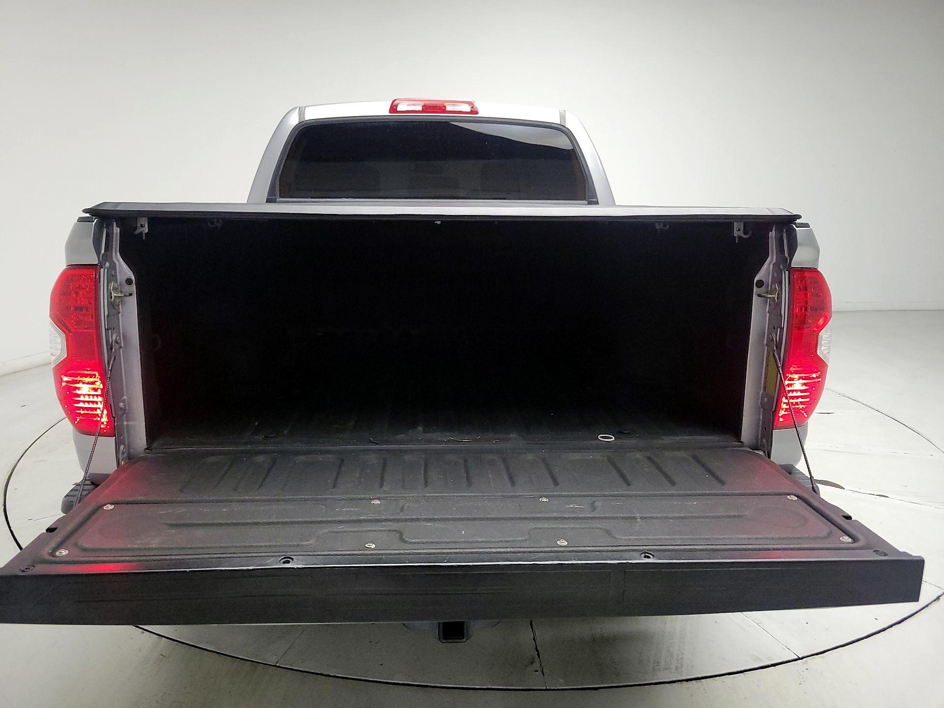 Thumbnail: 2016 Toyota Tundra - 20