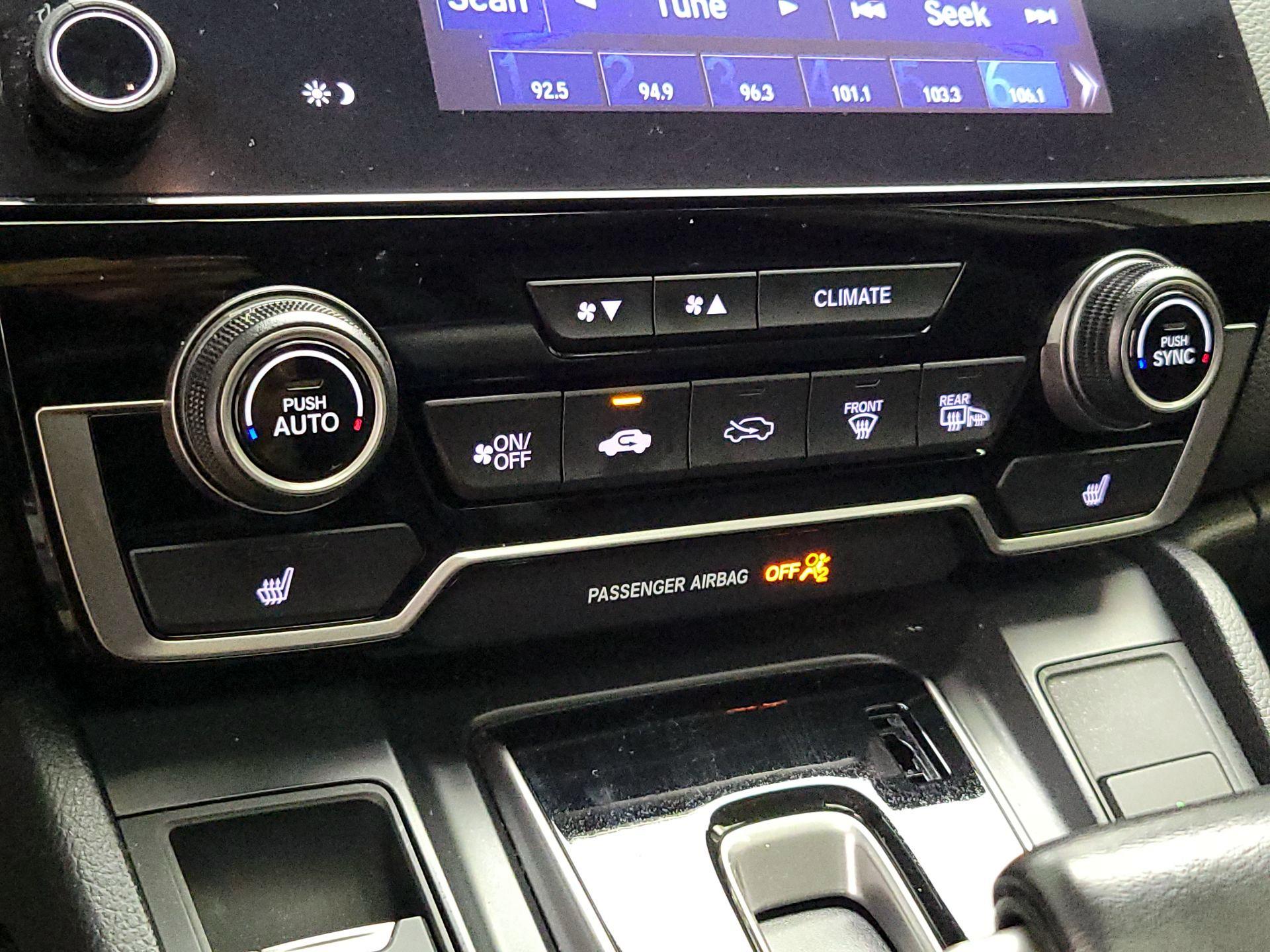 Thumbnail: 2019 Honda CR-V - 16
