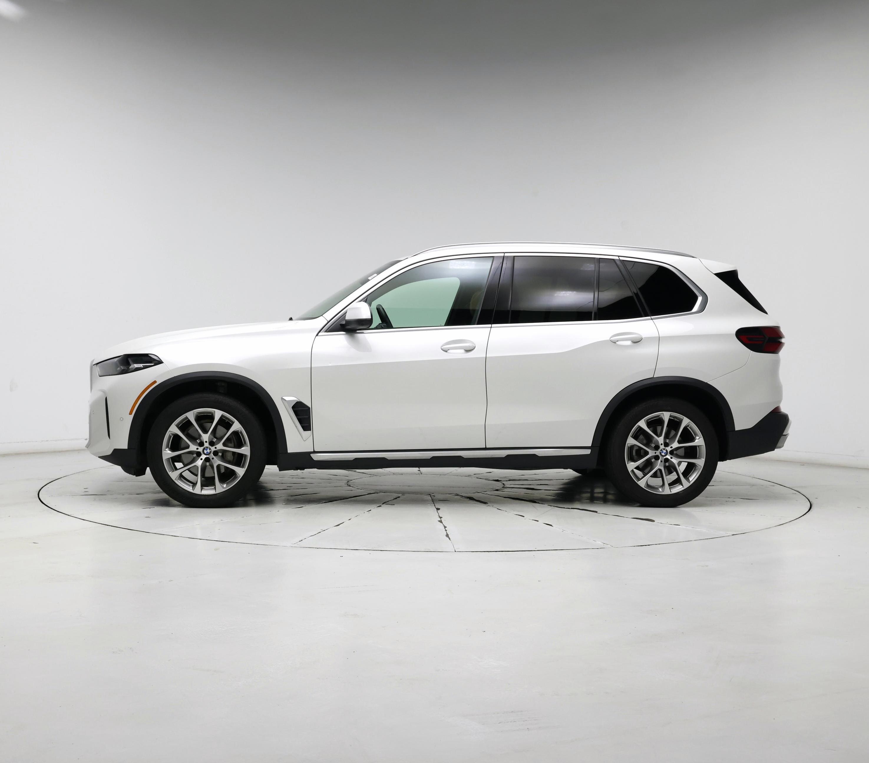 Thumbnail: 2024 BMW X5 - 3