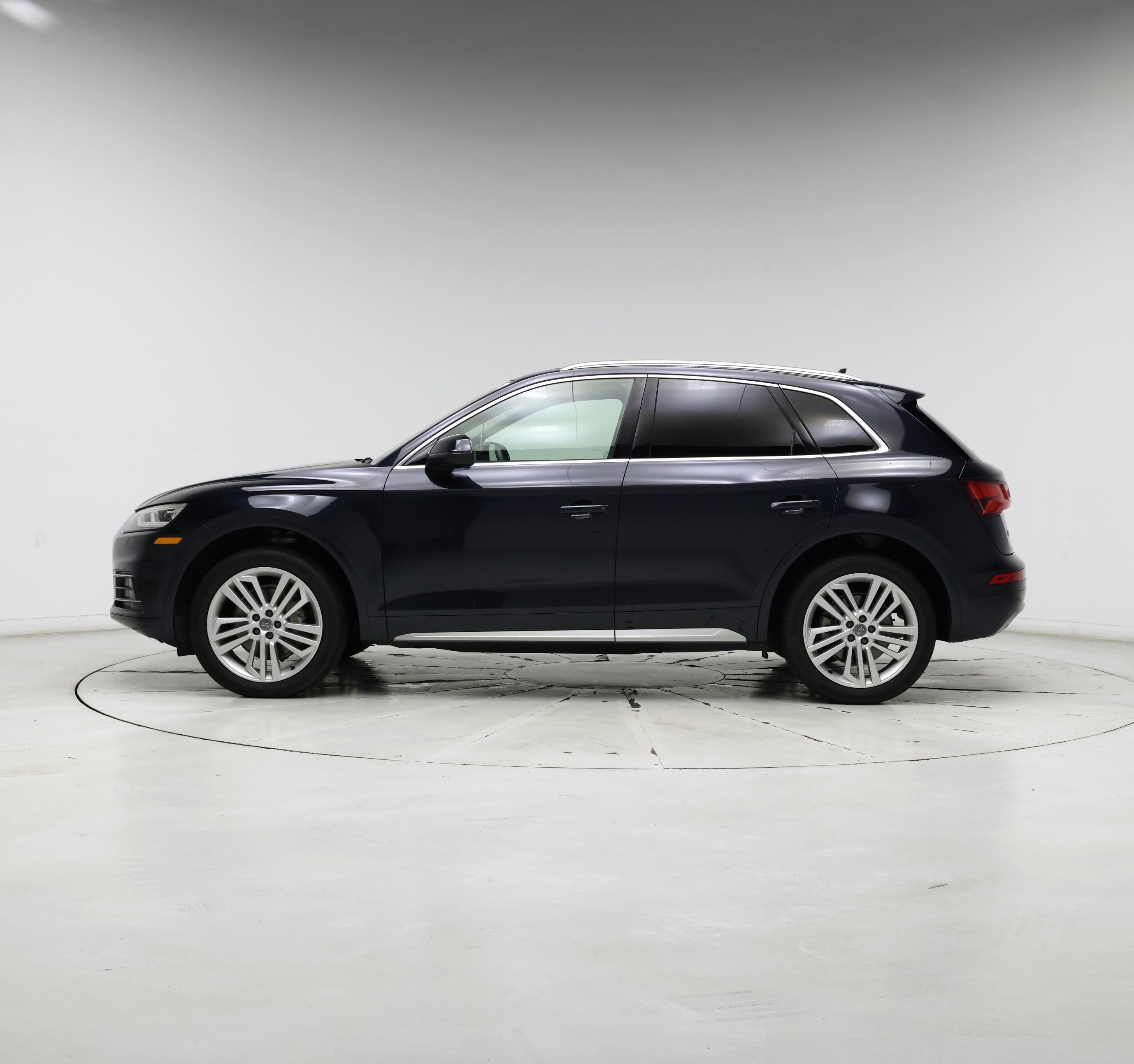 Thumbnail: 2019 Audi Q5 - 3