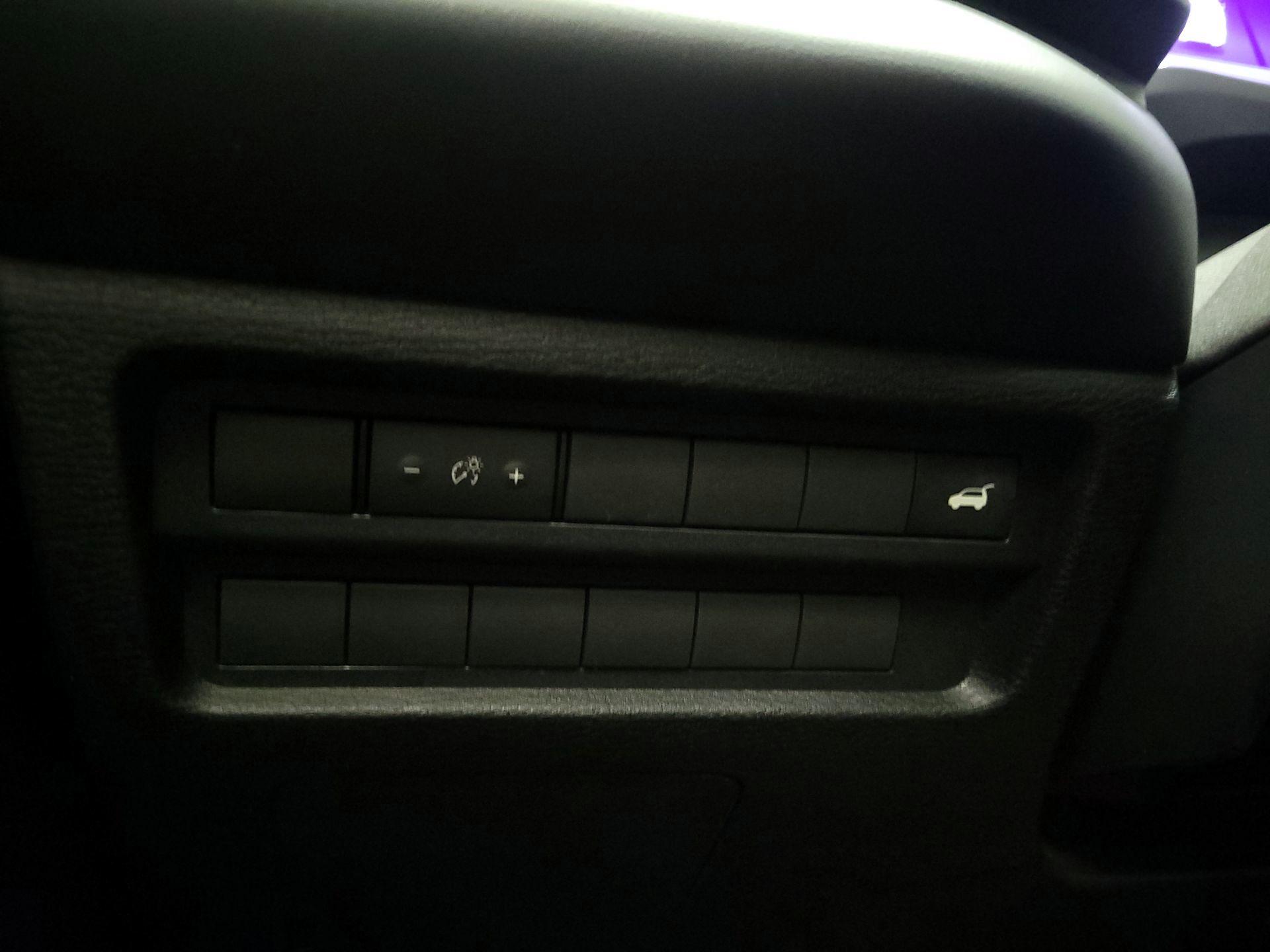Thumbnail: 2023 Mitsubishi Outlander - 13