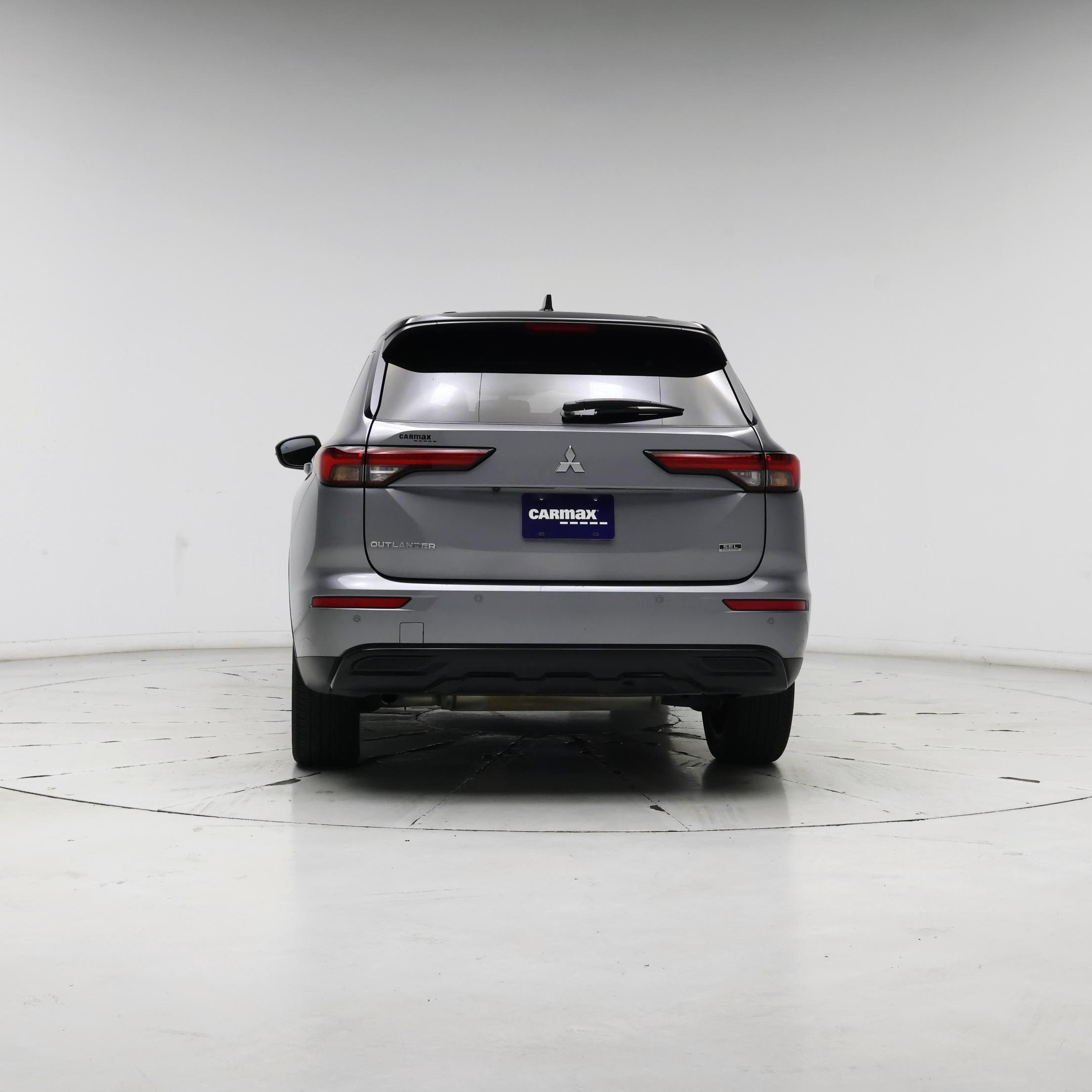 Thumbnail: 2023 Mitsubishi Outlander - 6