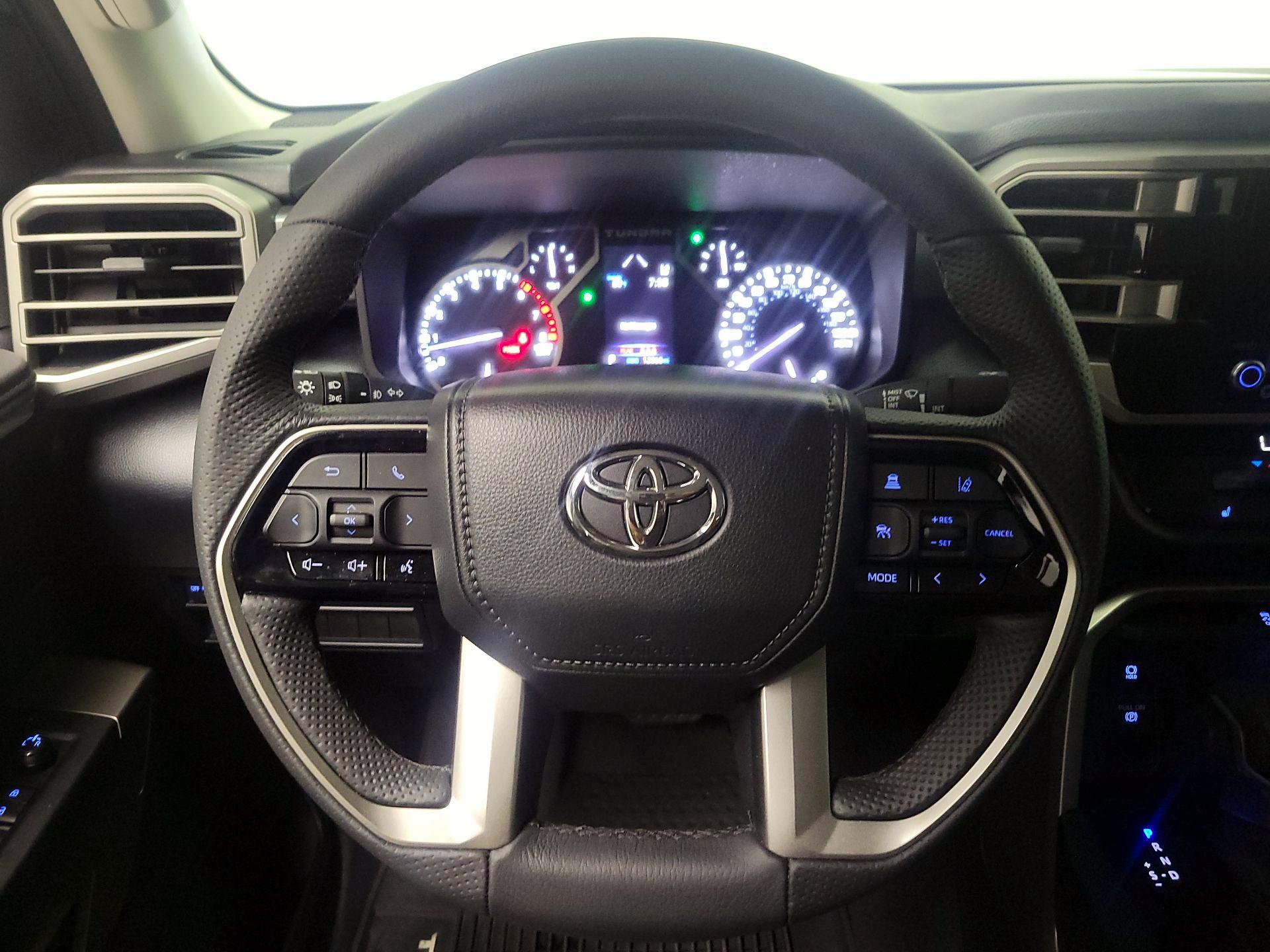 Thumbnail: 2024 Toyota Tundra - 10