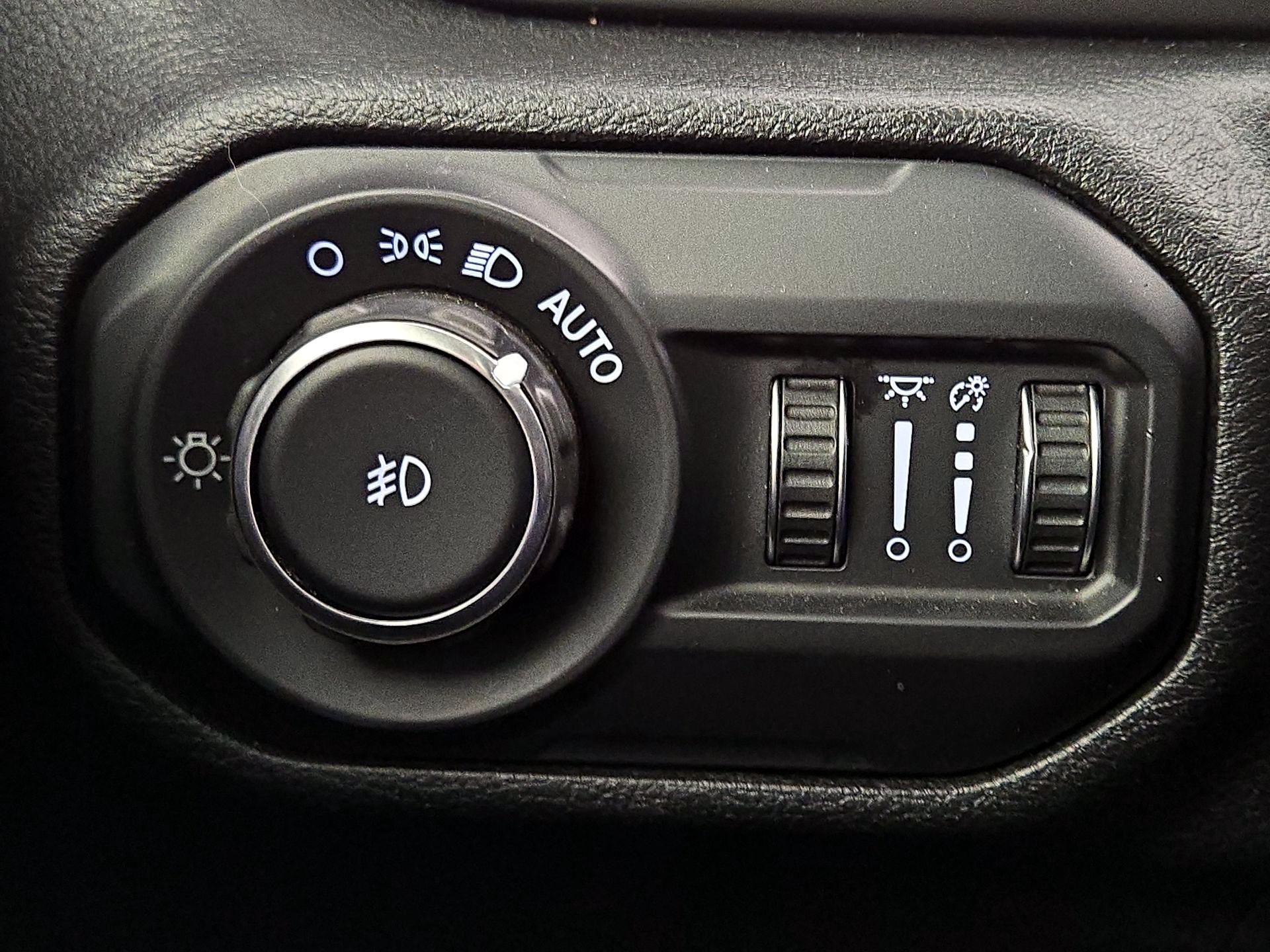 Thumbnail: 2021 Jeep Wrangler - 13