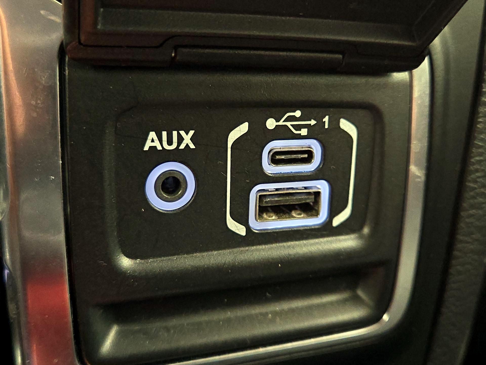 Thumbnail: 2021 Jeep Wrangler - 18