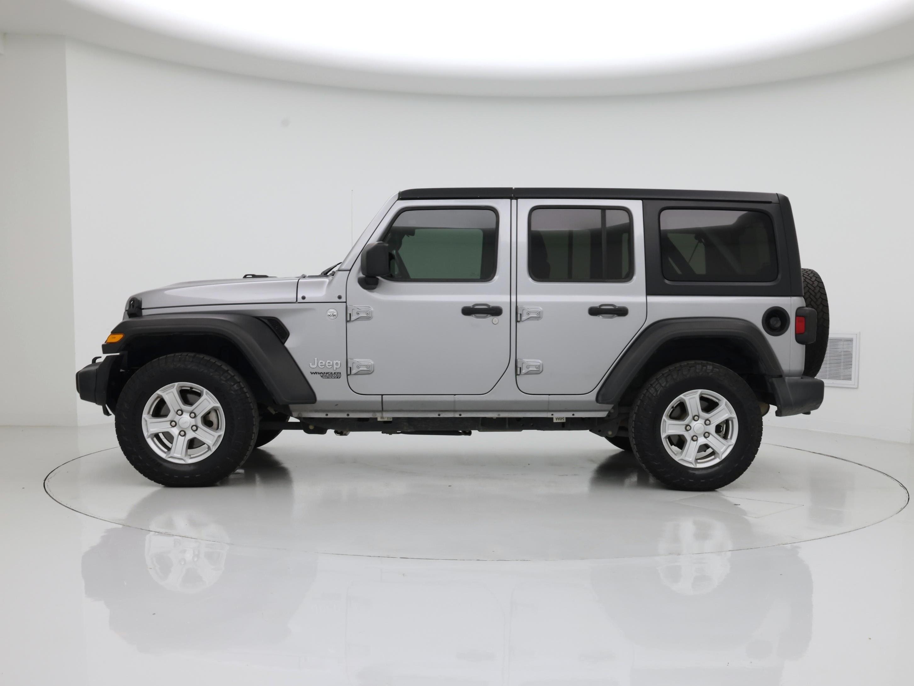 Thumbnail: 2021 Jeep Wrangler - 3