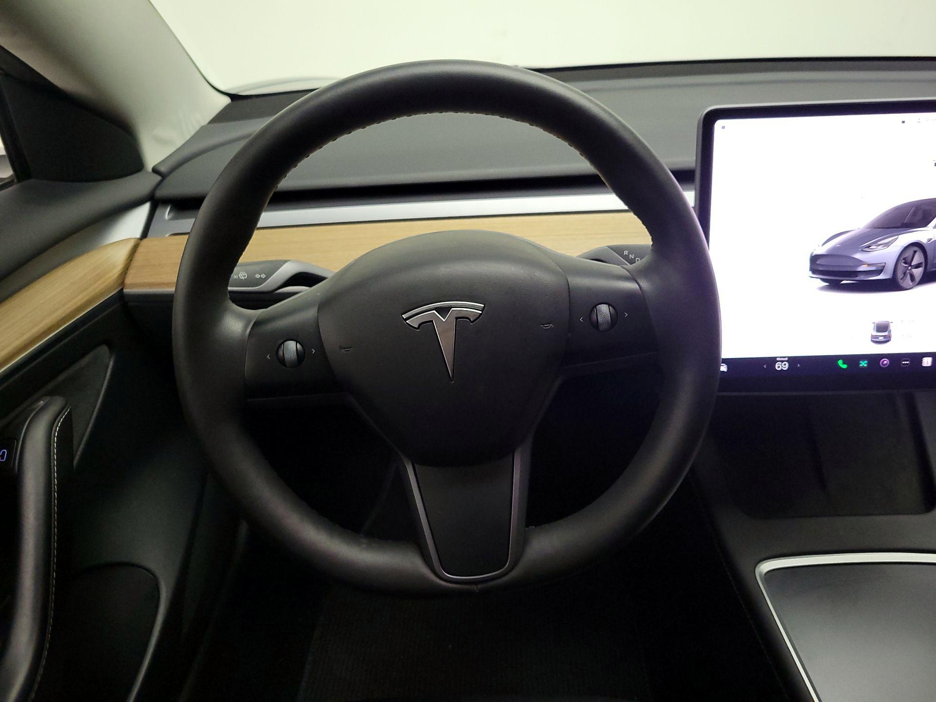 Thumbnail: 2023 Tesla Model 3 - 10