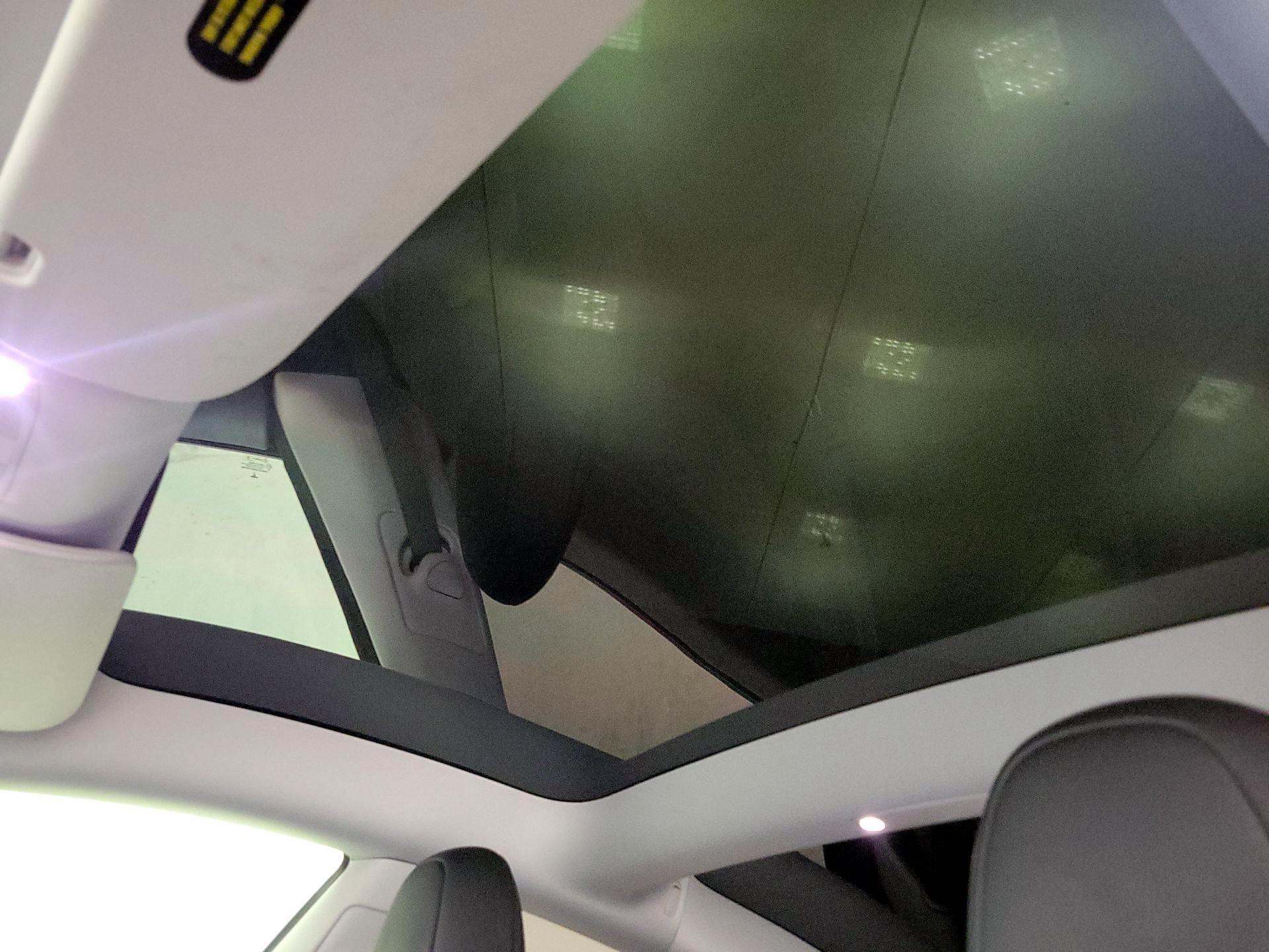 Thumbnail: 2023 Tesla Model 3 - 19