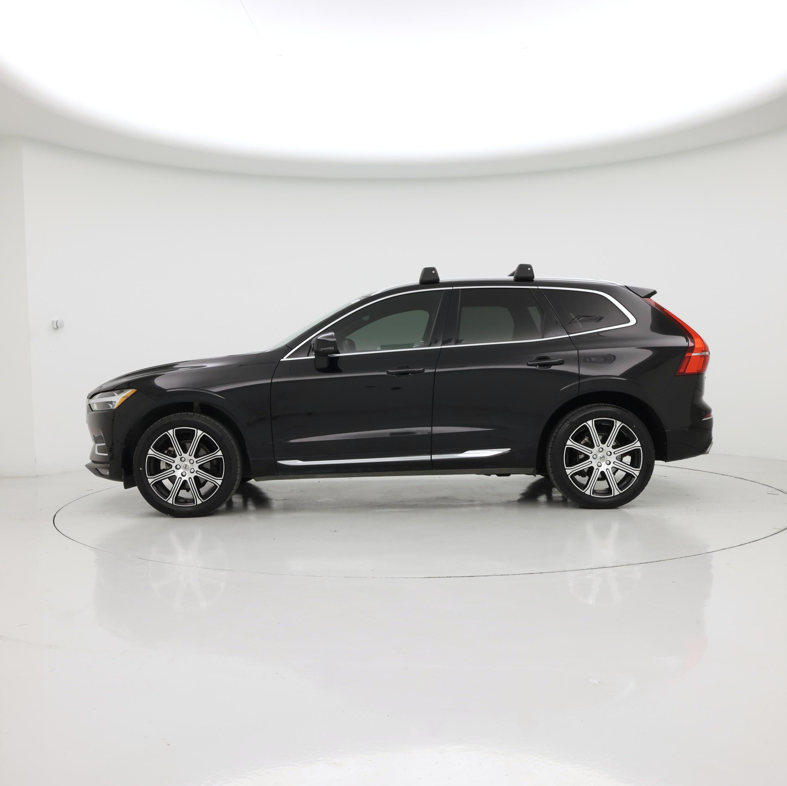 Thumbnail: 2021 Volvo XC60 - 3