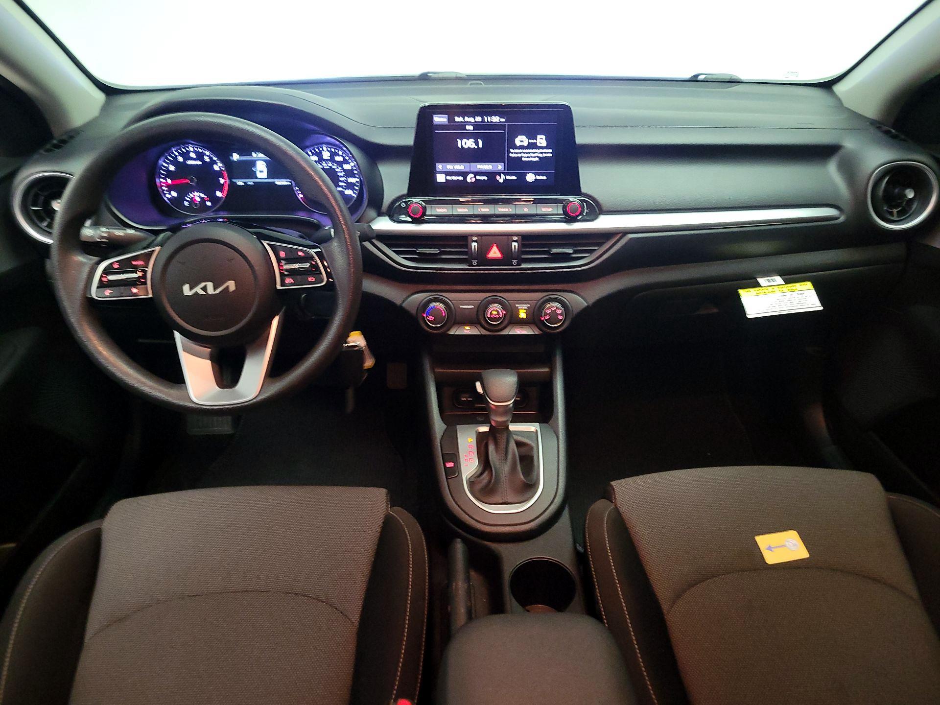 Thumbnail: 2023 Kia Forte - 9