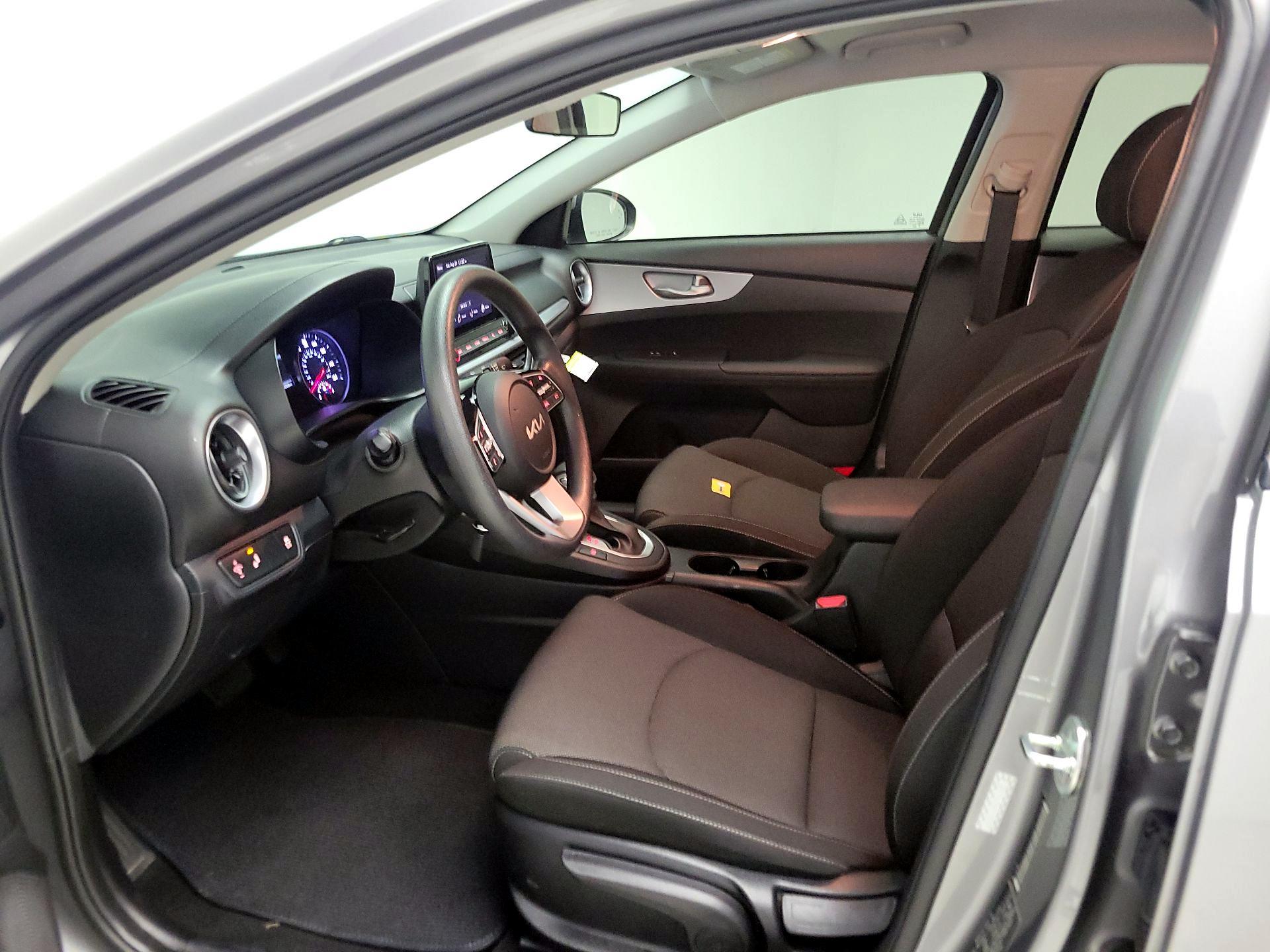 Thumbnail: 2023 Kia Forte - 11