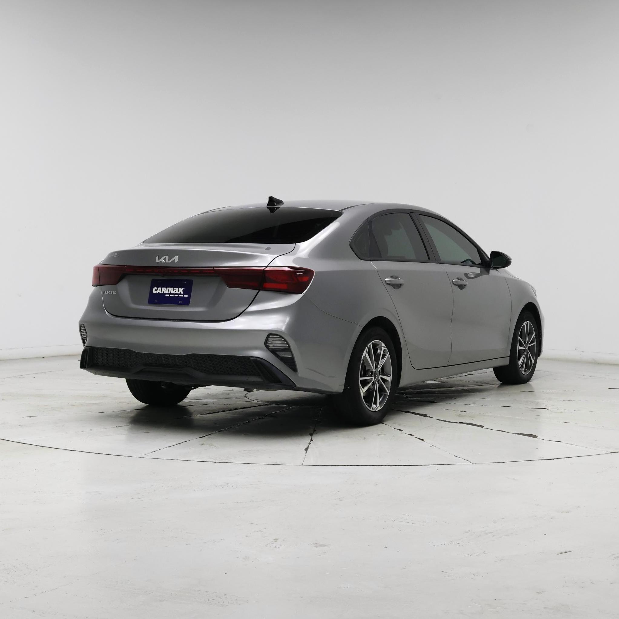 Thumbnail: 2023 Kia Forte - 8