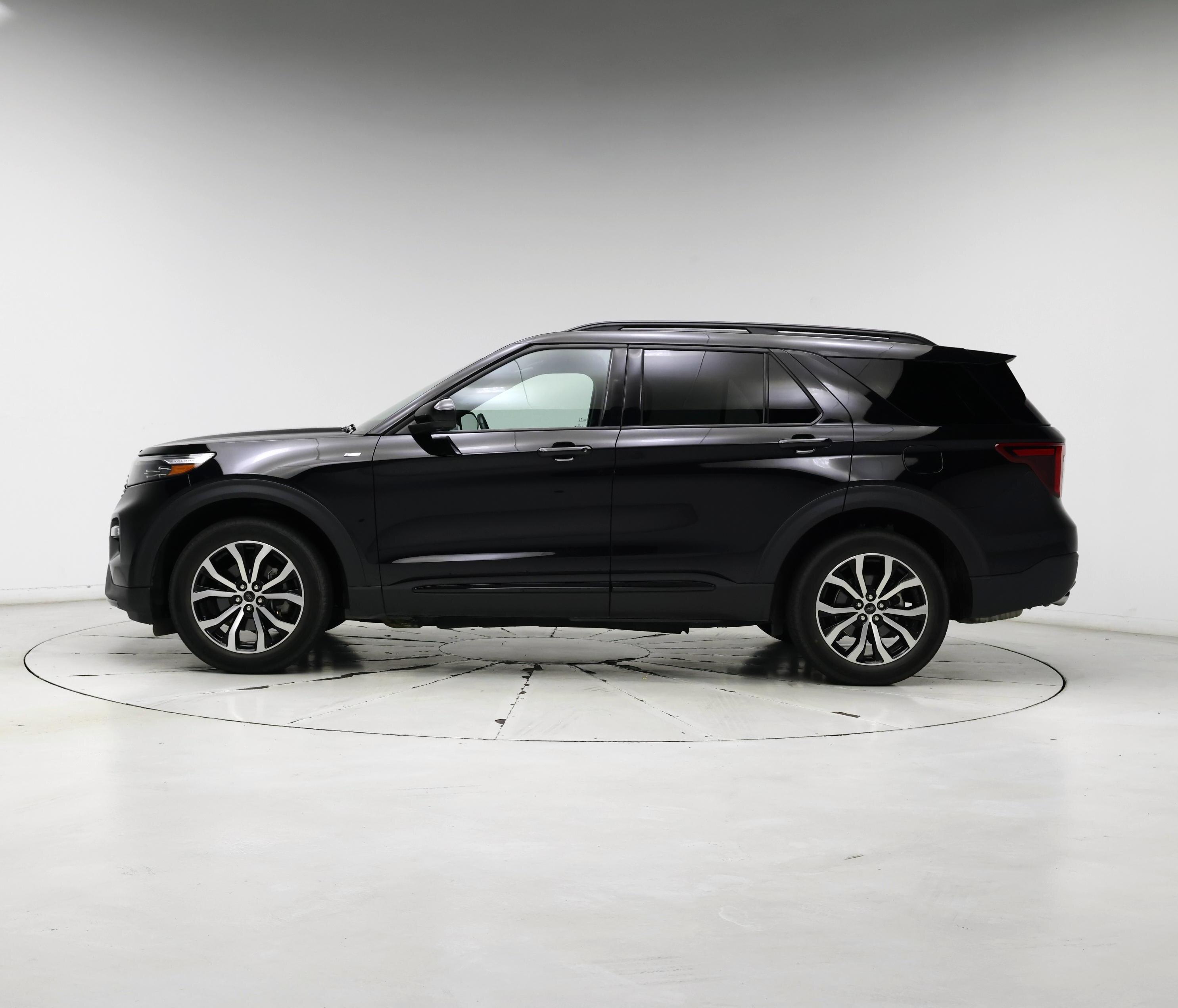 Thumbnail: 2023 Ford Explorer - 3