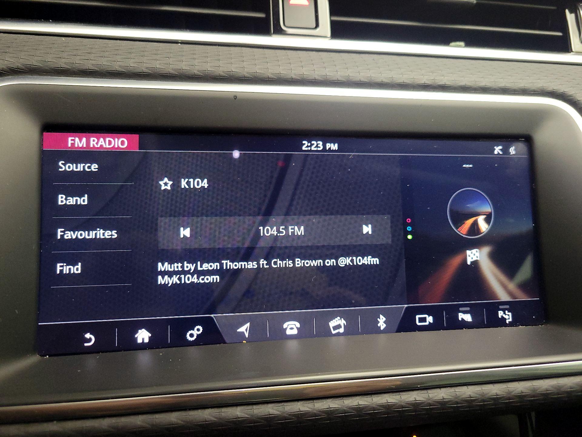 Thumbnail: 2020 Land Rover Range Rover Evoque - 16