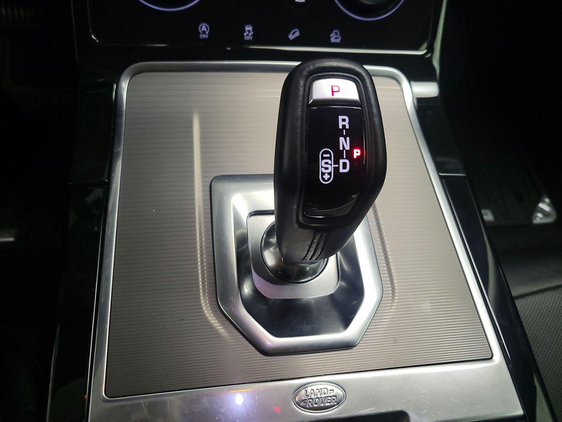 Thumbnail: 2020 Land Rover Range Rover Evoque - 18