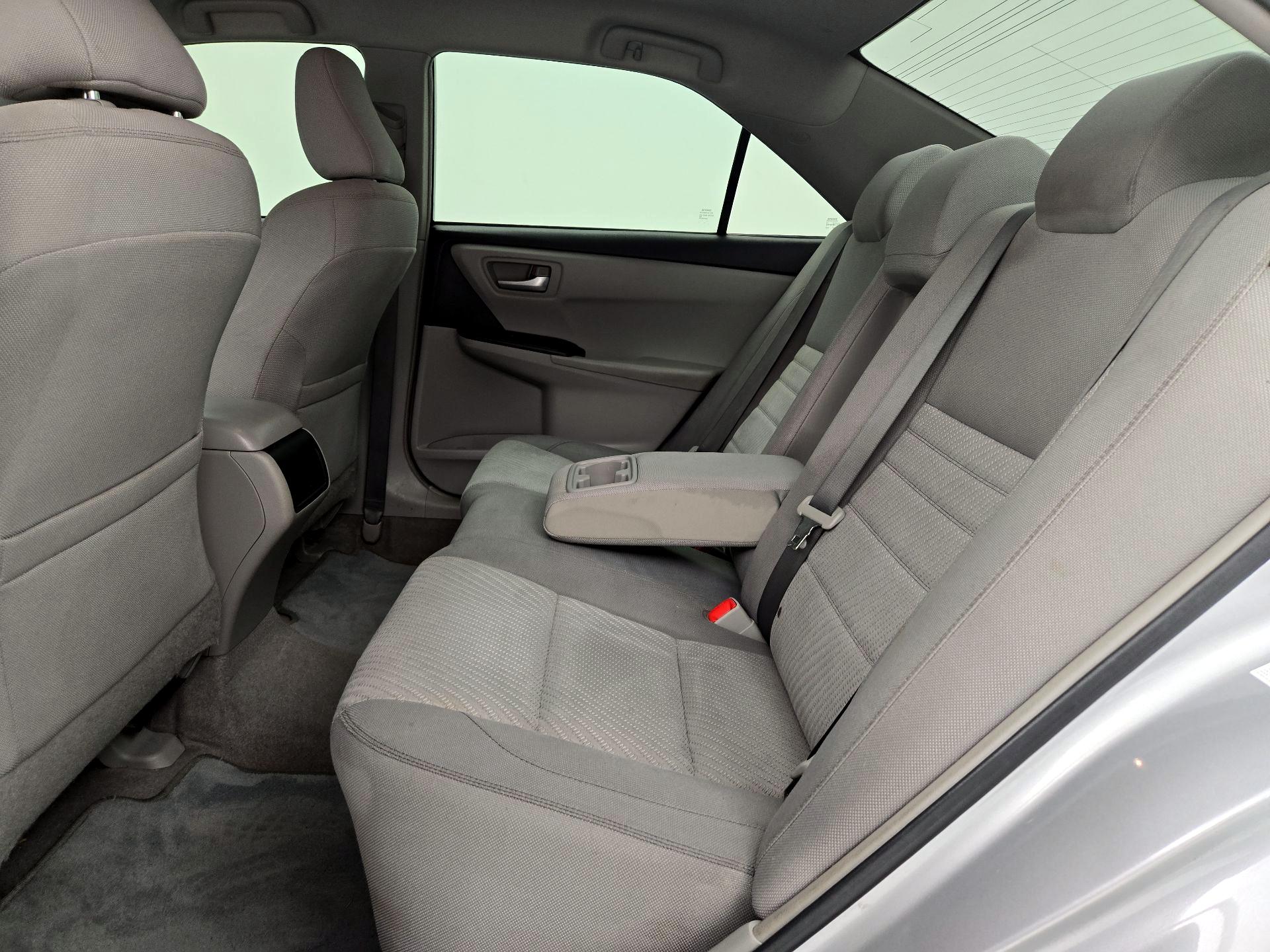 Thumbnail: 2016 Toyota Camry - 18
