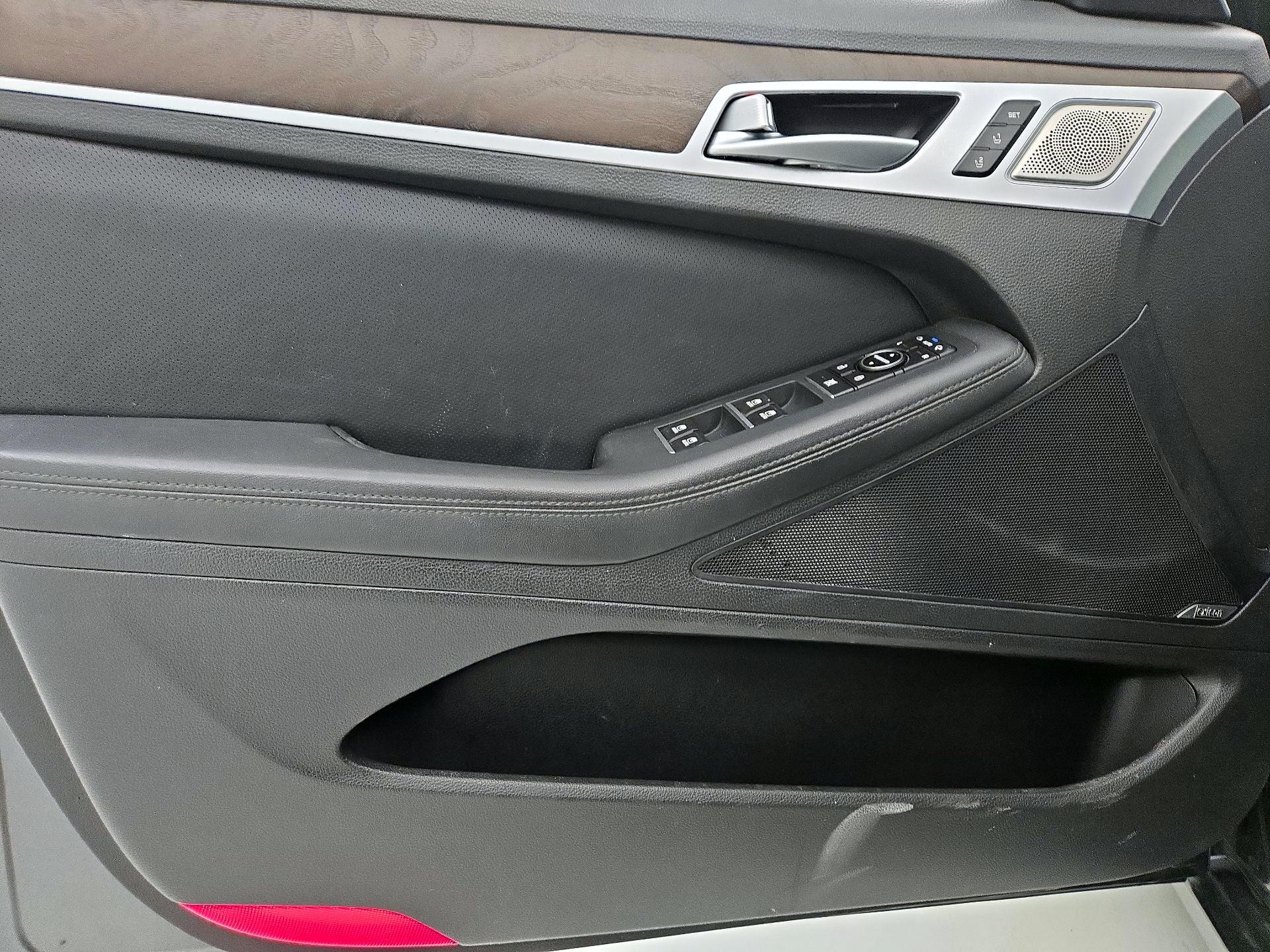 Thumbnail: 2018 Genesis G80 - 12