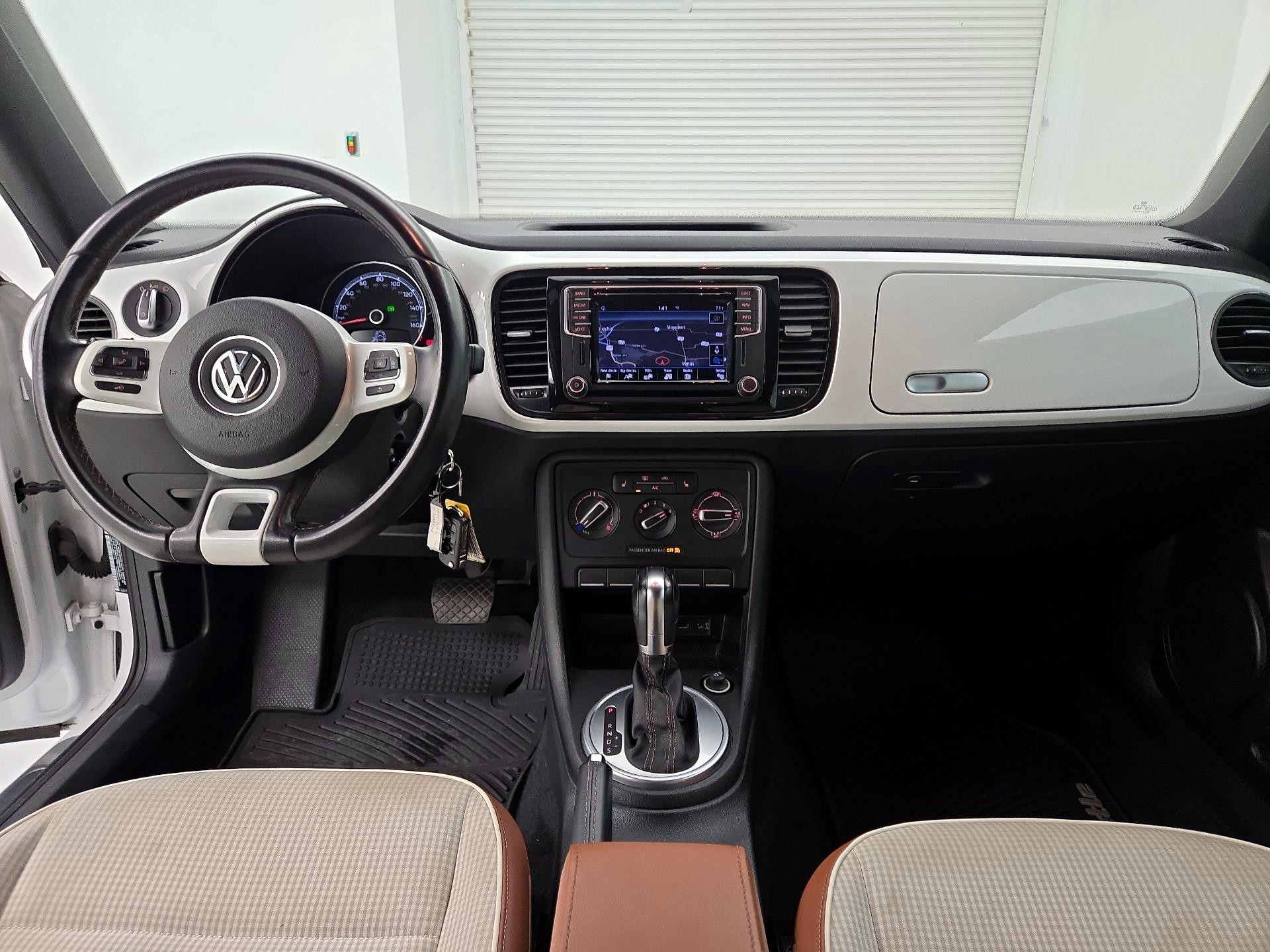 Thumbnail: 2017 Volkswagen Beetle - 9