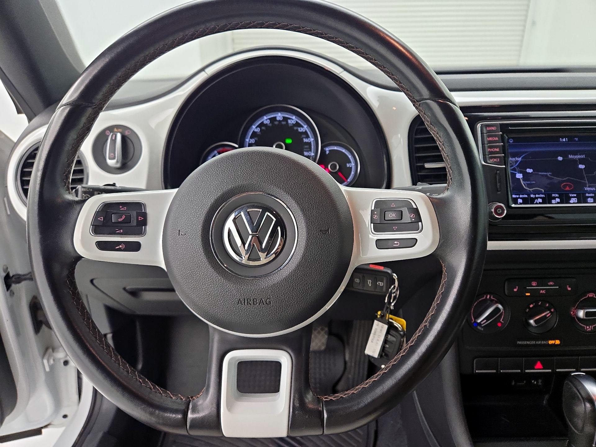 Thumbnail: 2017 Volkswagen Beetle - 10