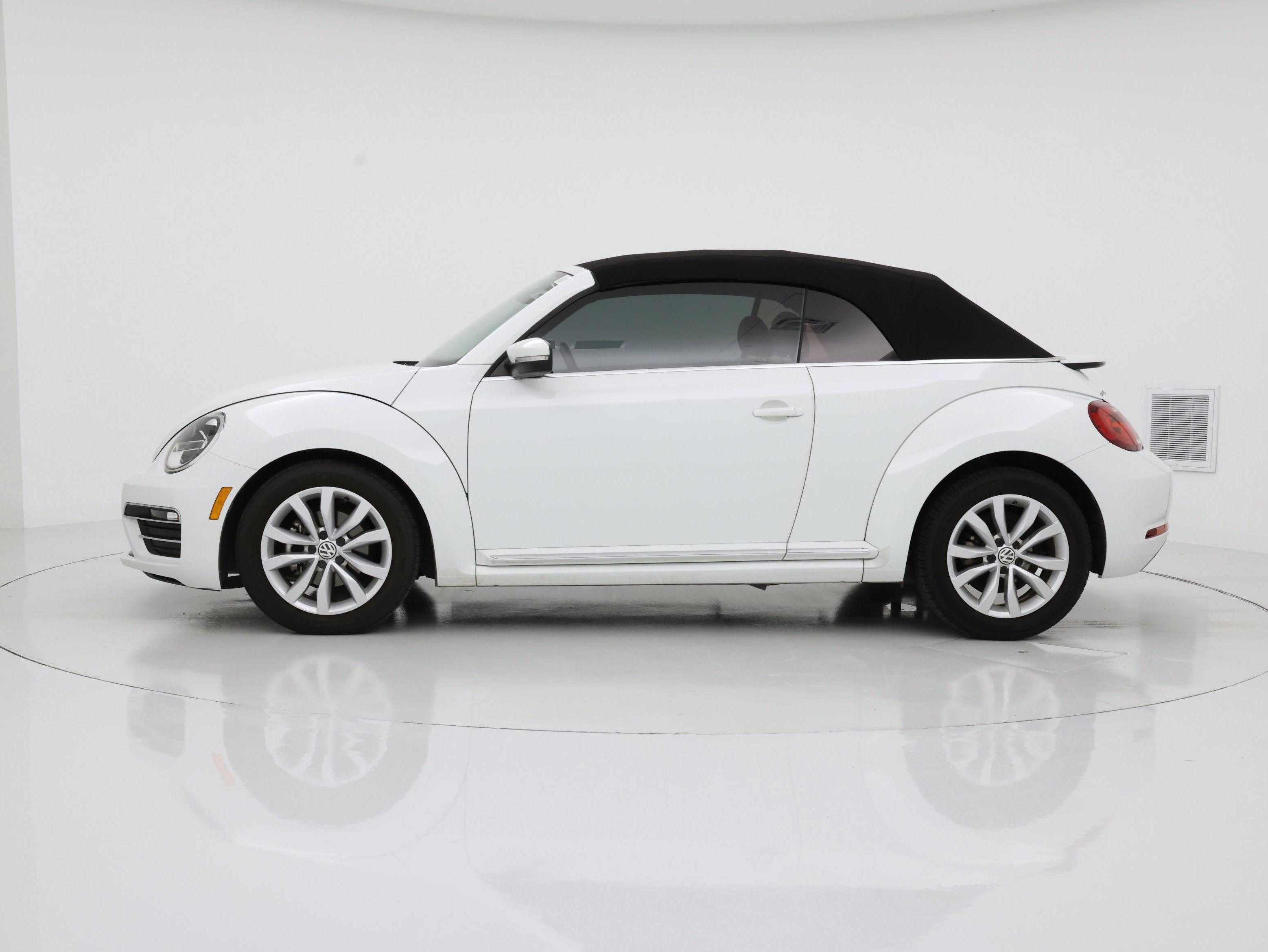 Thumbnail: 2017 Volkswagen Beetle - 3