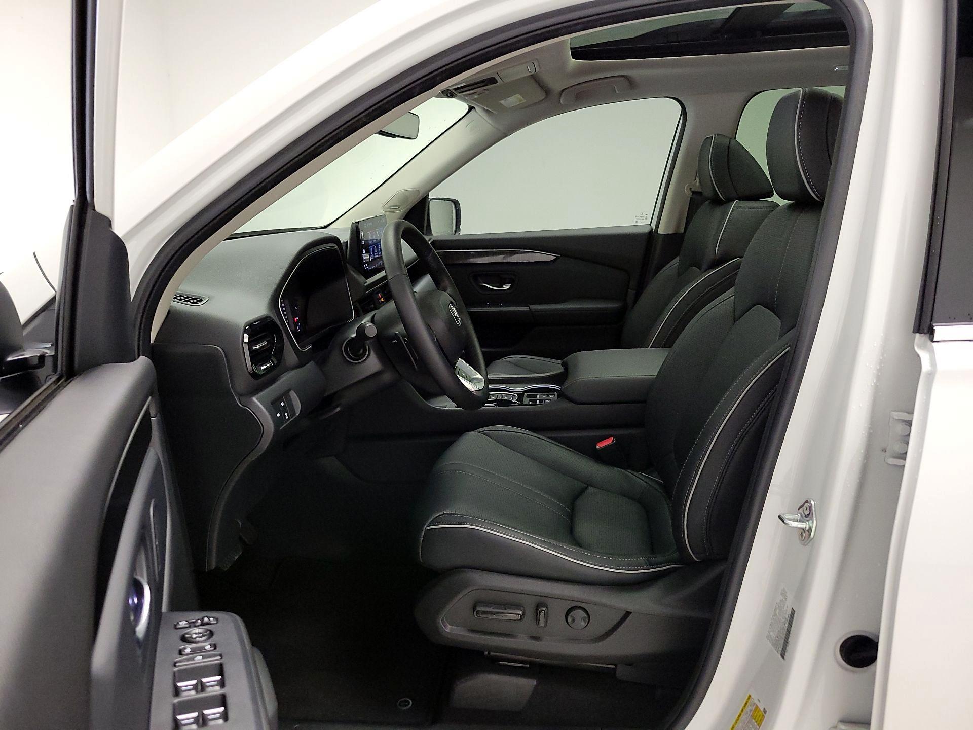 Thumbnail: 2023 Honda Pilot - 11
