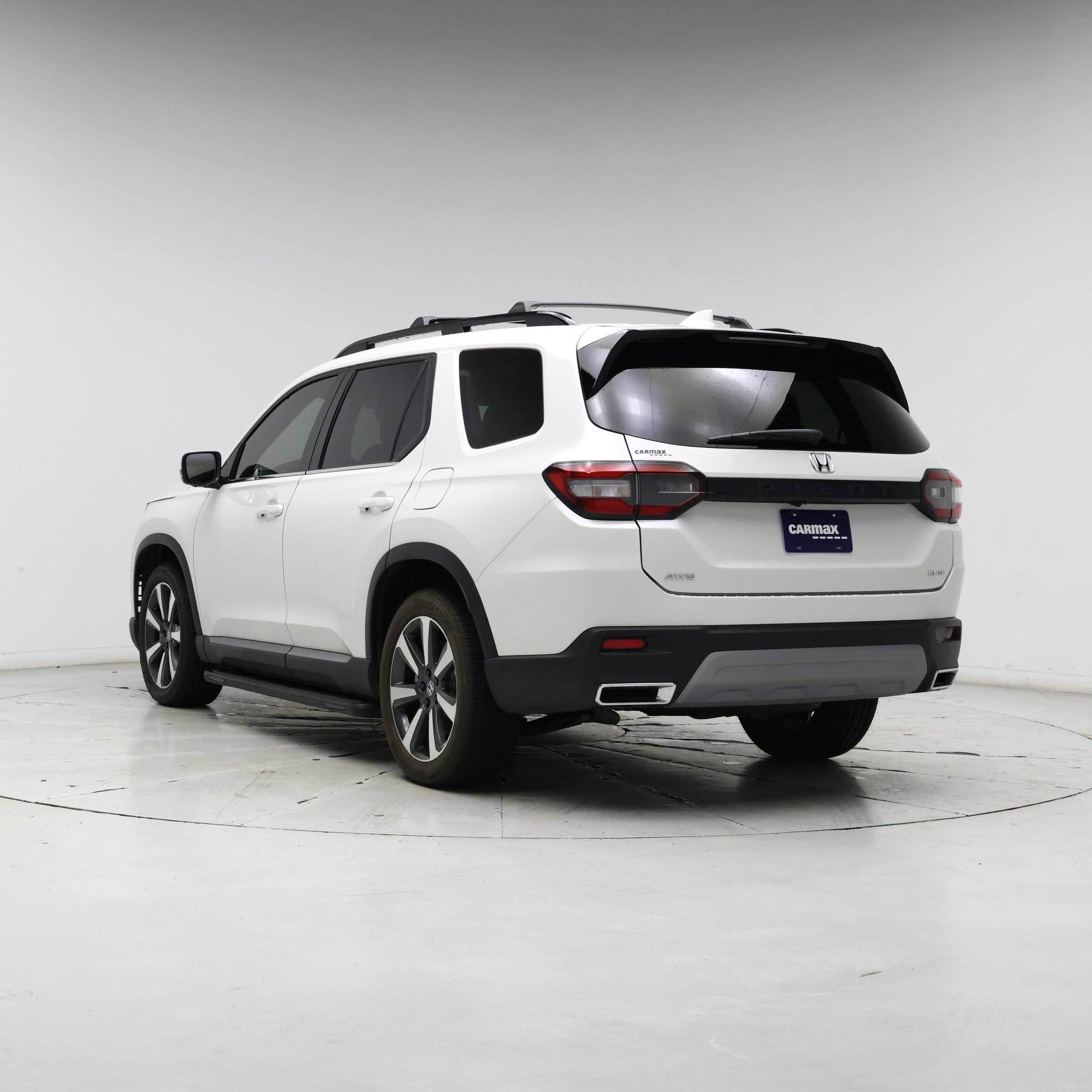 Thumbnail: 2023 Honda Pilot - 2