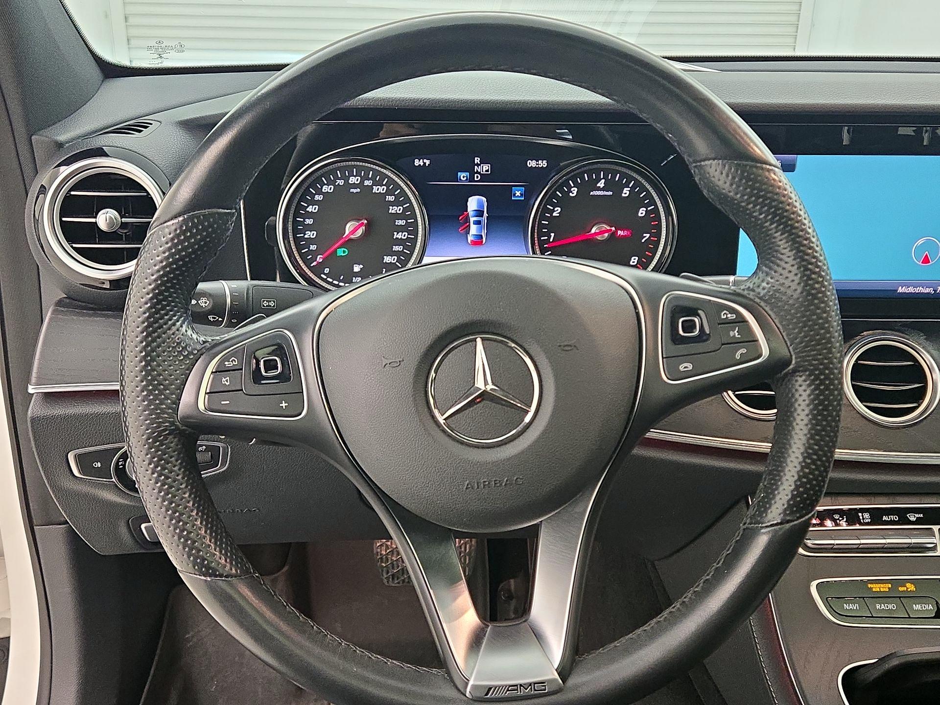 Thumbnail: 2018 Mercedes-Benz E-Class - 10