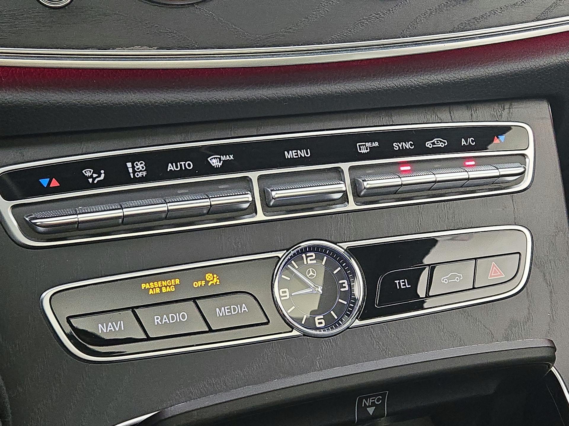 Thumbnail: 2018 Mercedes-Benz E-Class - 17