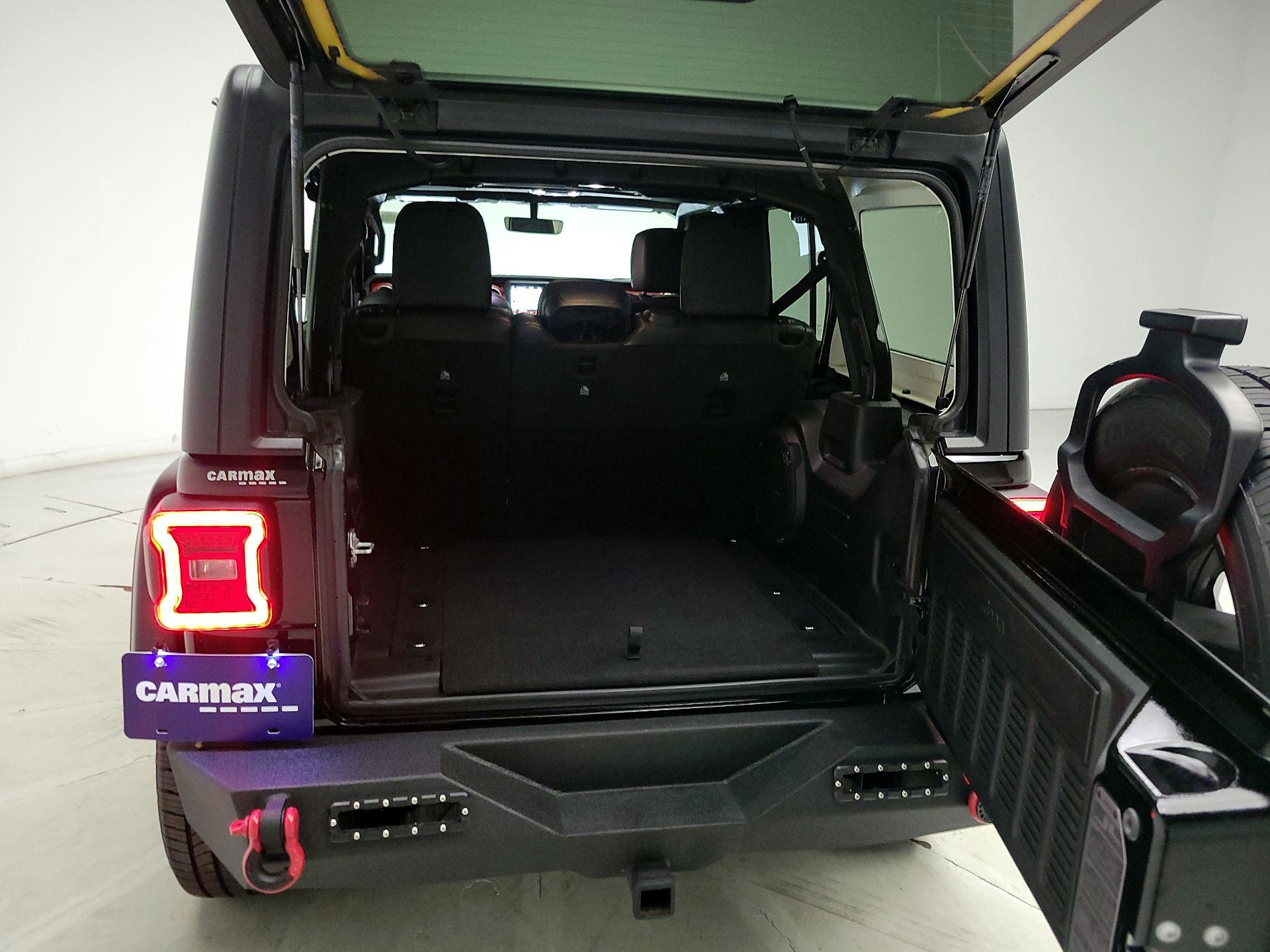 Thumbnail: 2023 Jeep Wrangler - 20