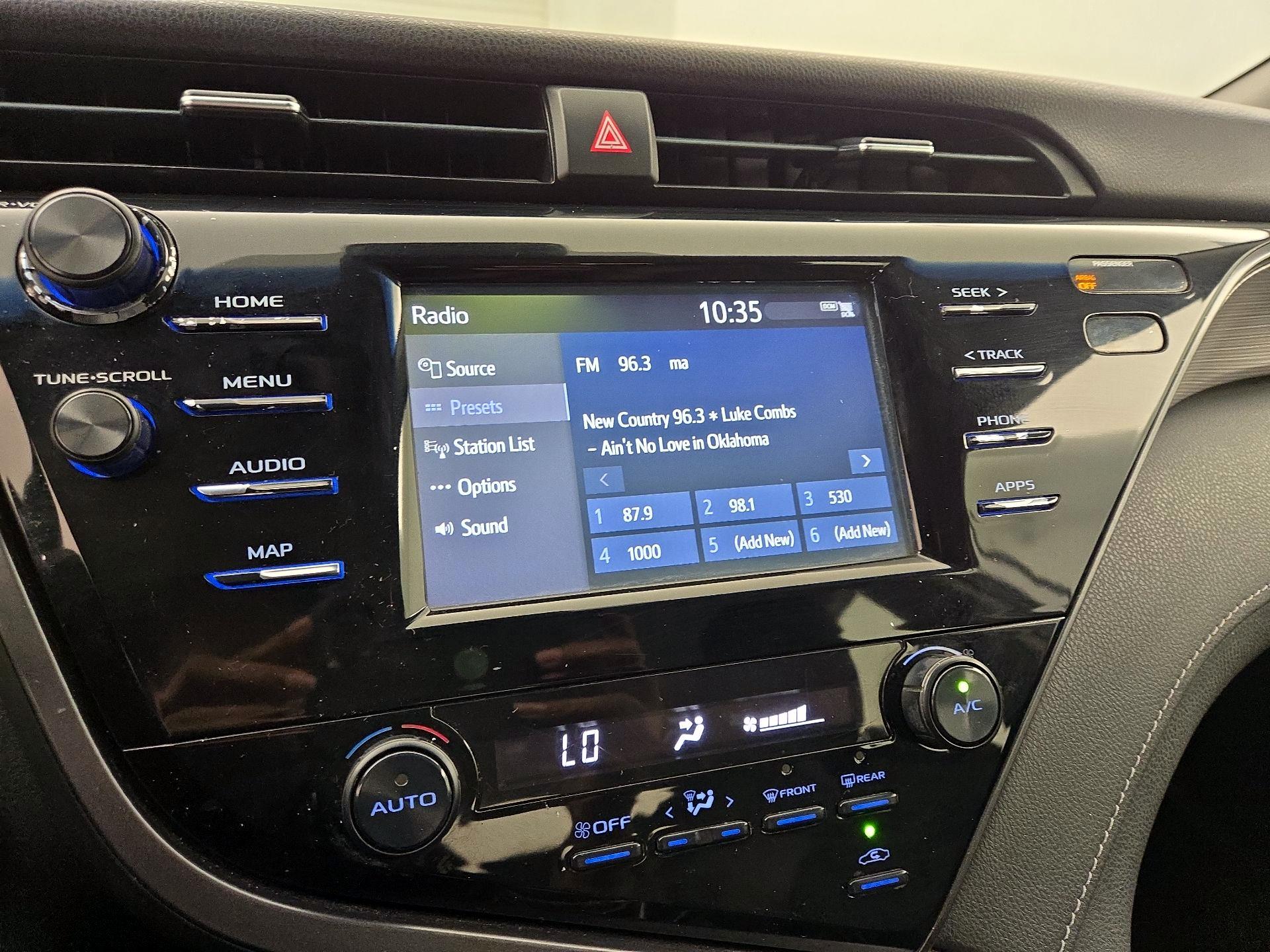 Thumbnail: 2019 Toyota Camry - 15