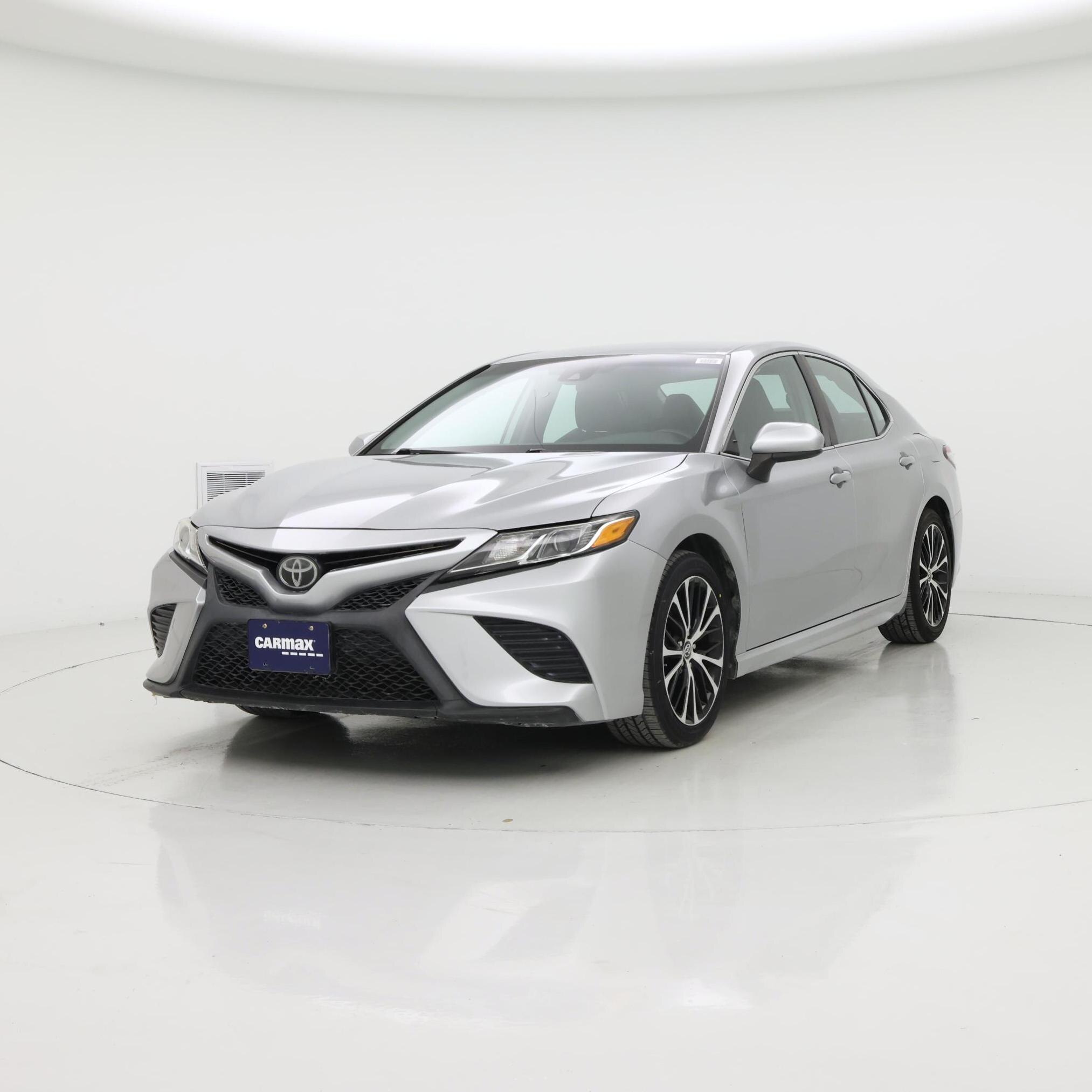 Thumbnail: 2019 Toyota Camry - 4