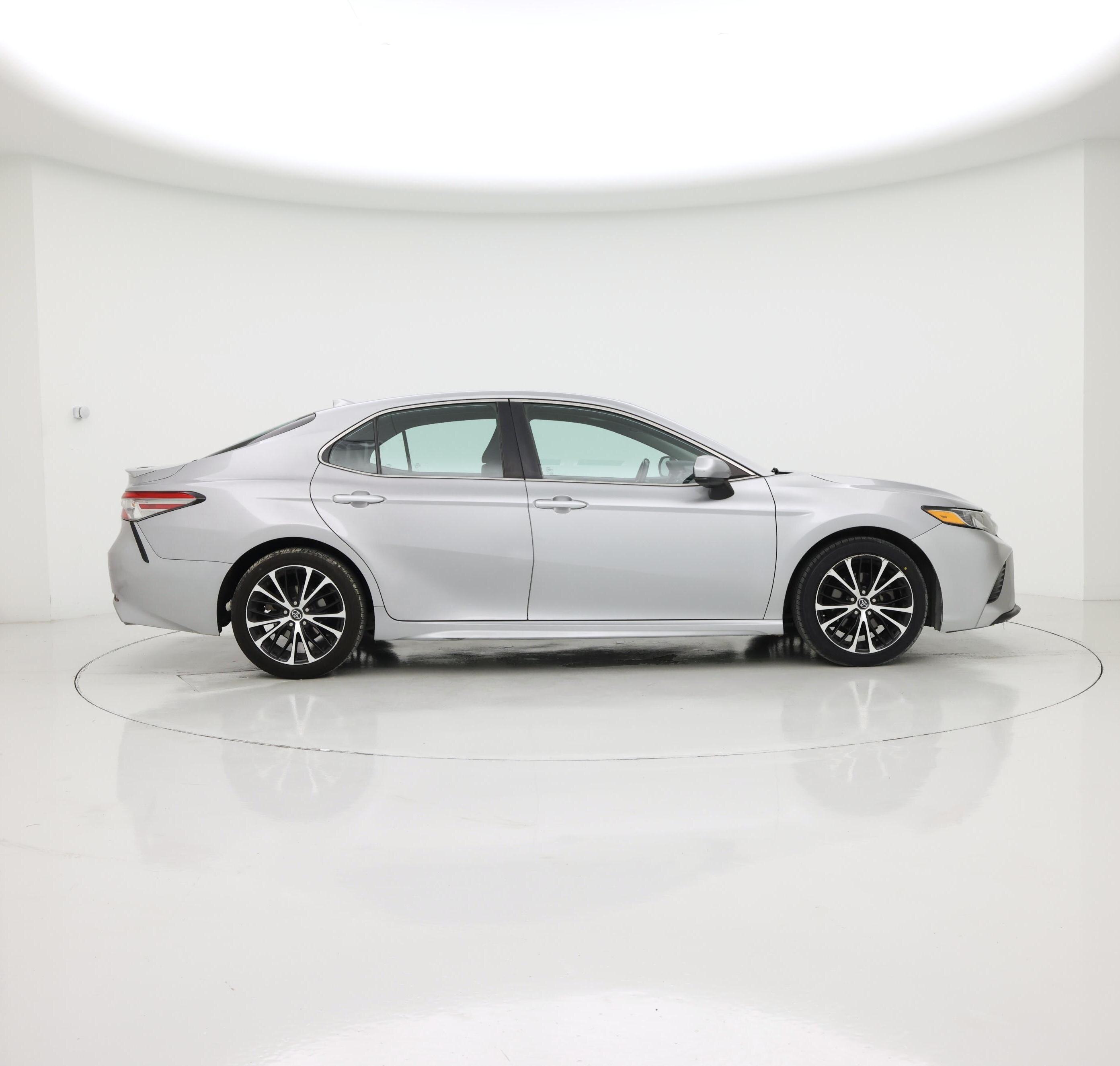 Thumbnail: 2019 Toyota Camry - 7