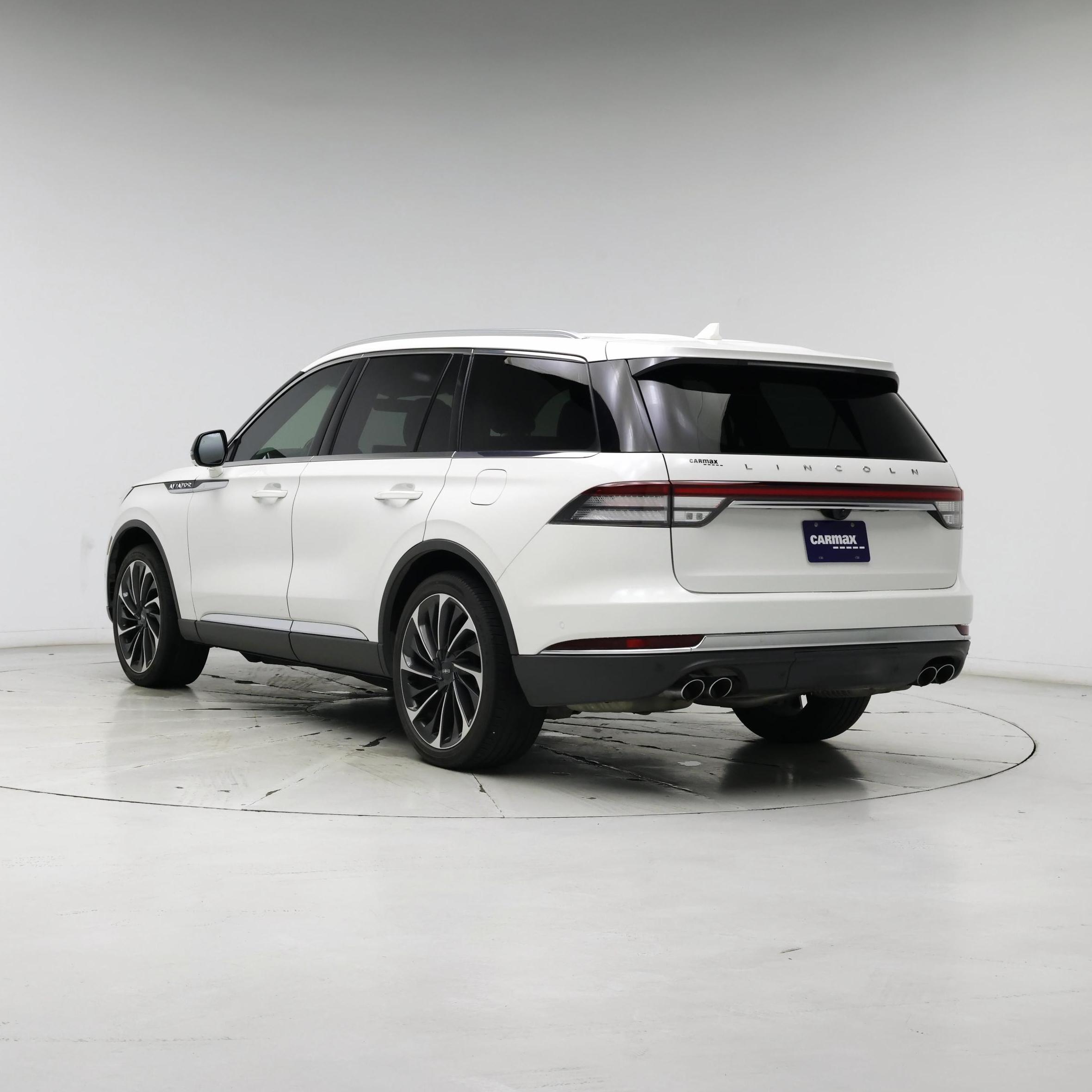 Thumbnail: 2020 Lincoln Aviator - 2