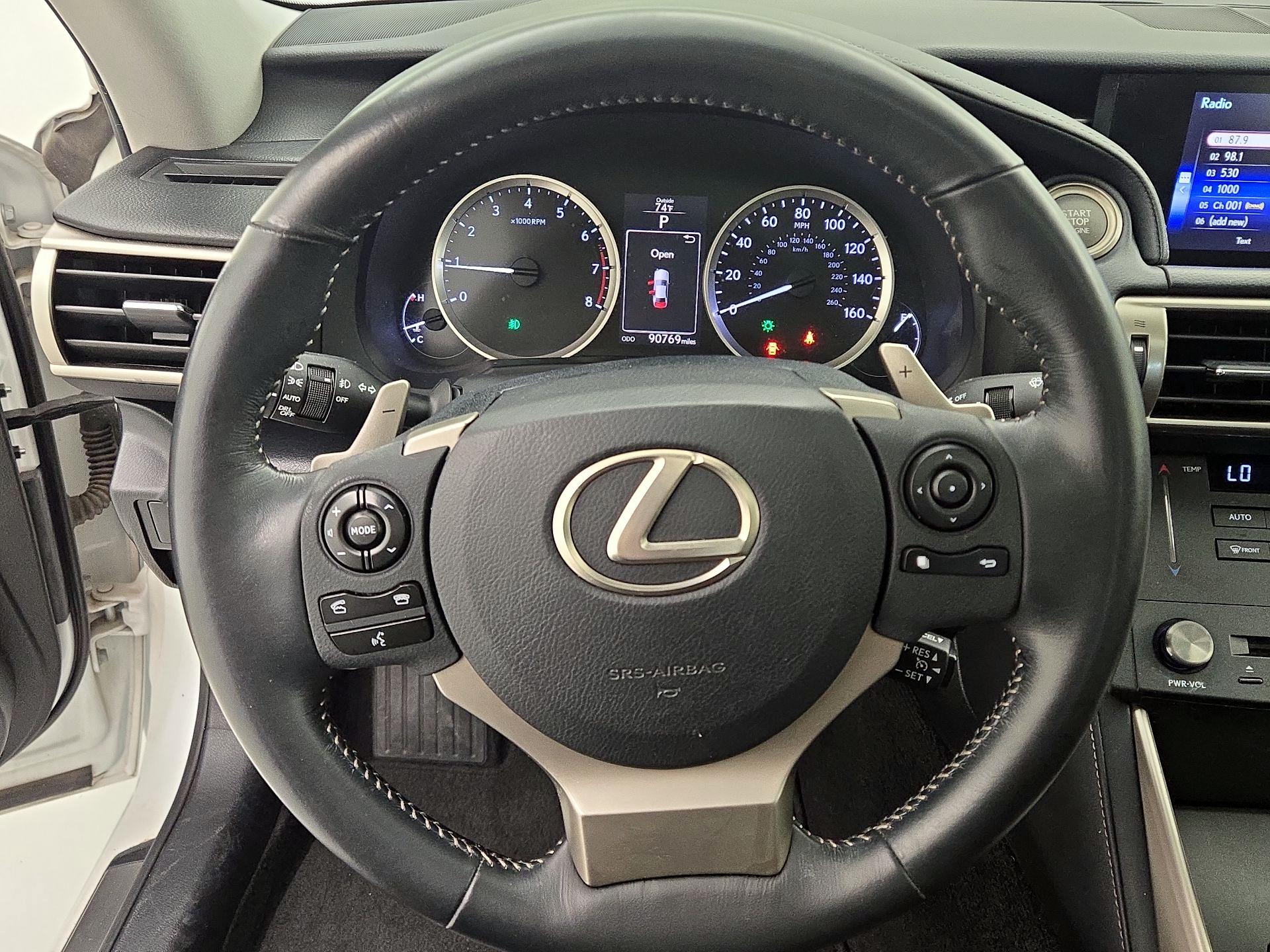 Thumbnail: 2015 Lexus IS - 10