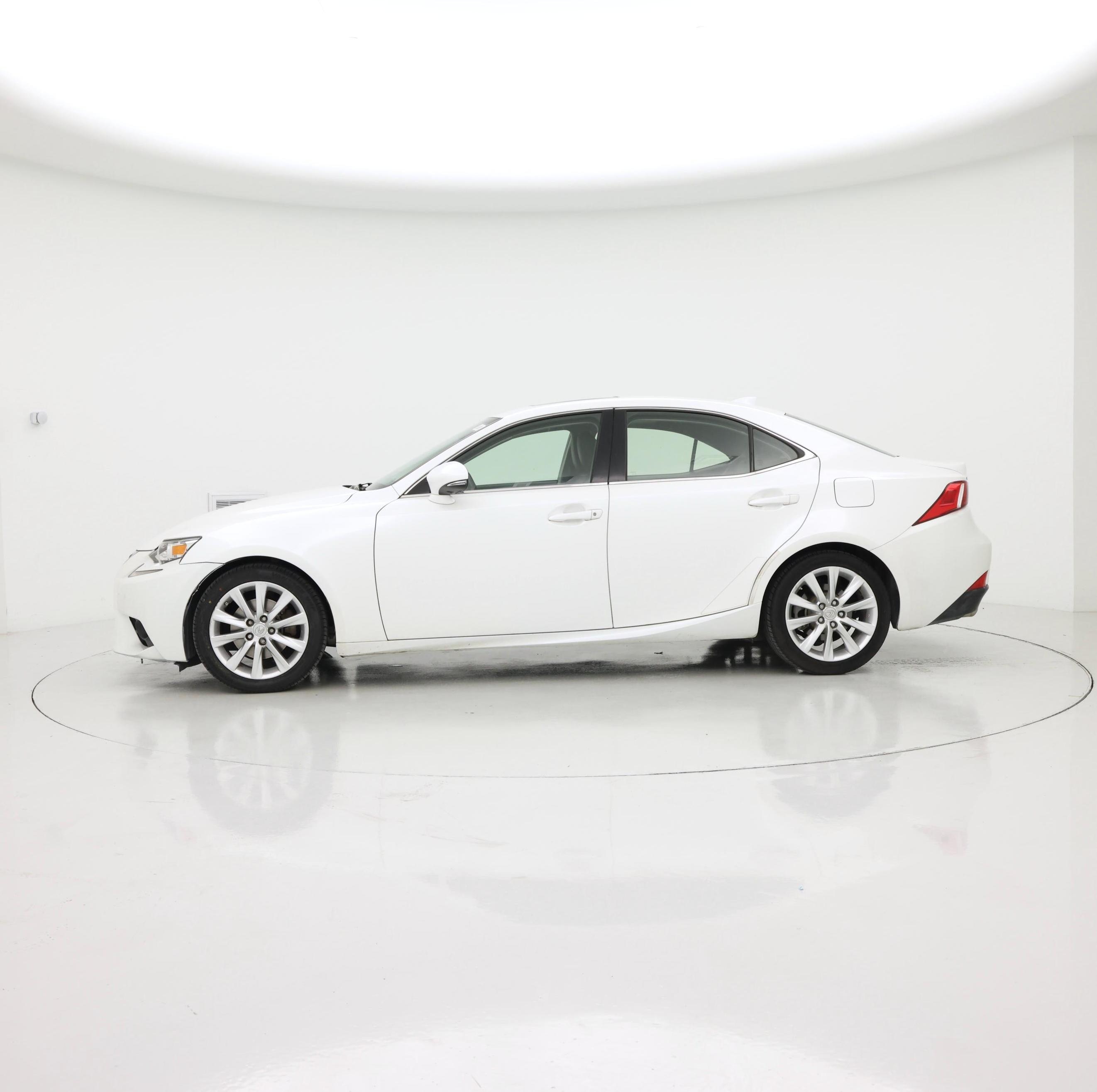 Thumbnail: 2015 Lexus IS - 3