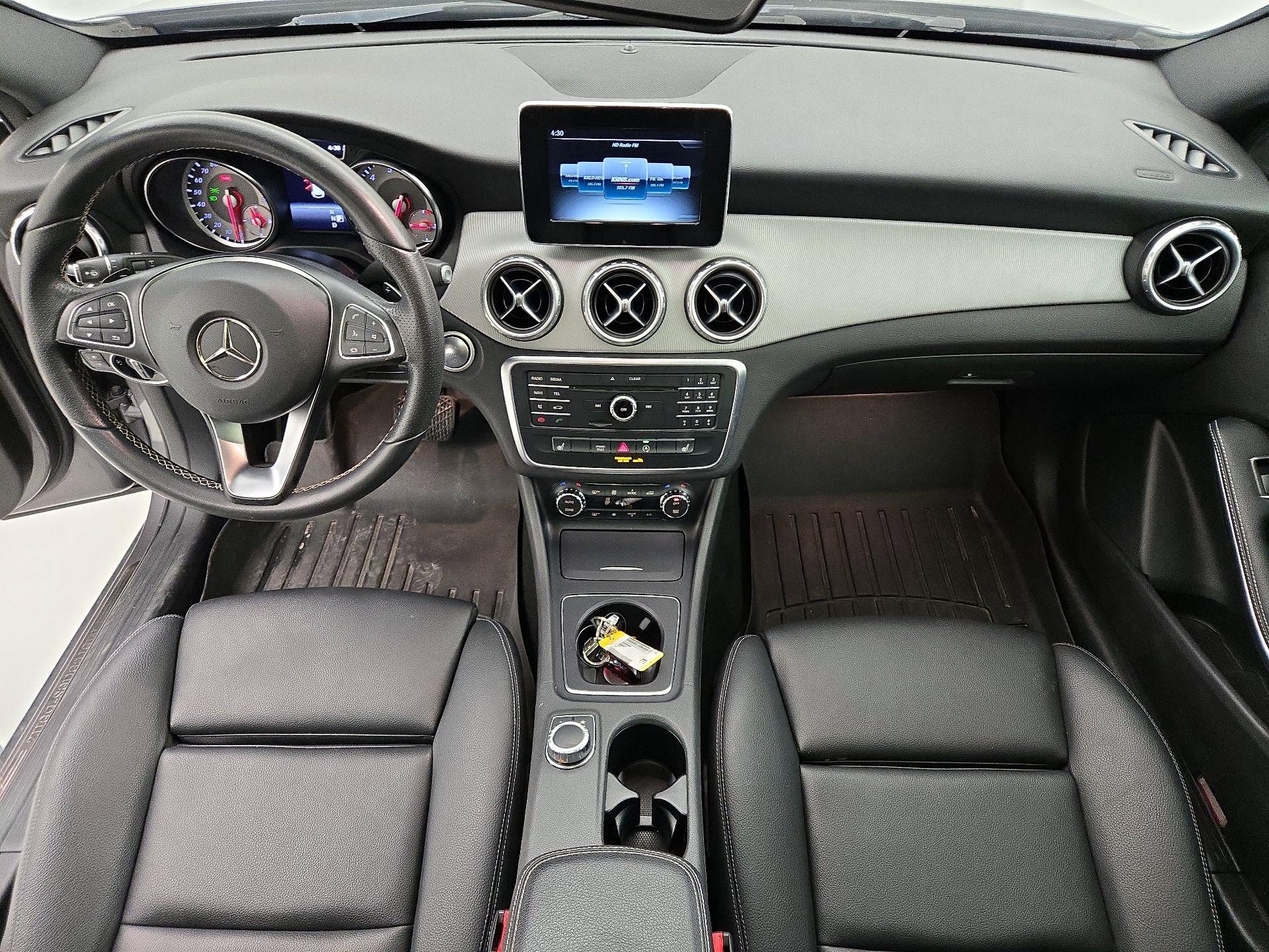 Thumbnail: 2017 Mercedes-Benz GLA - 9