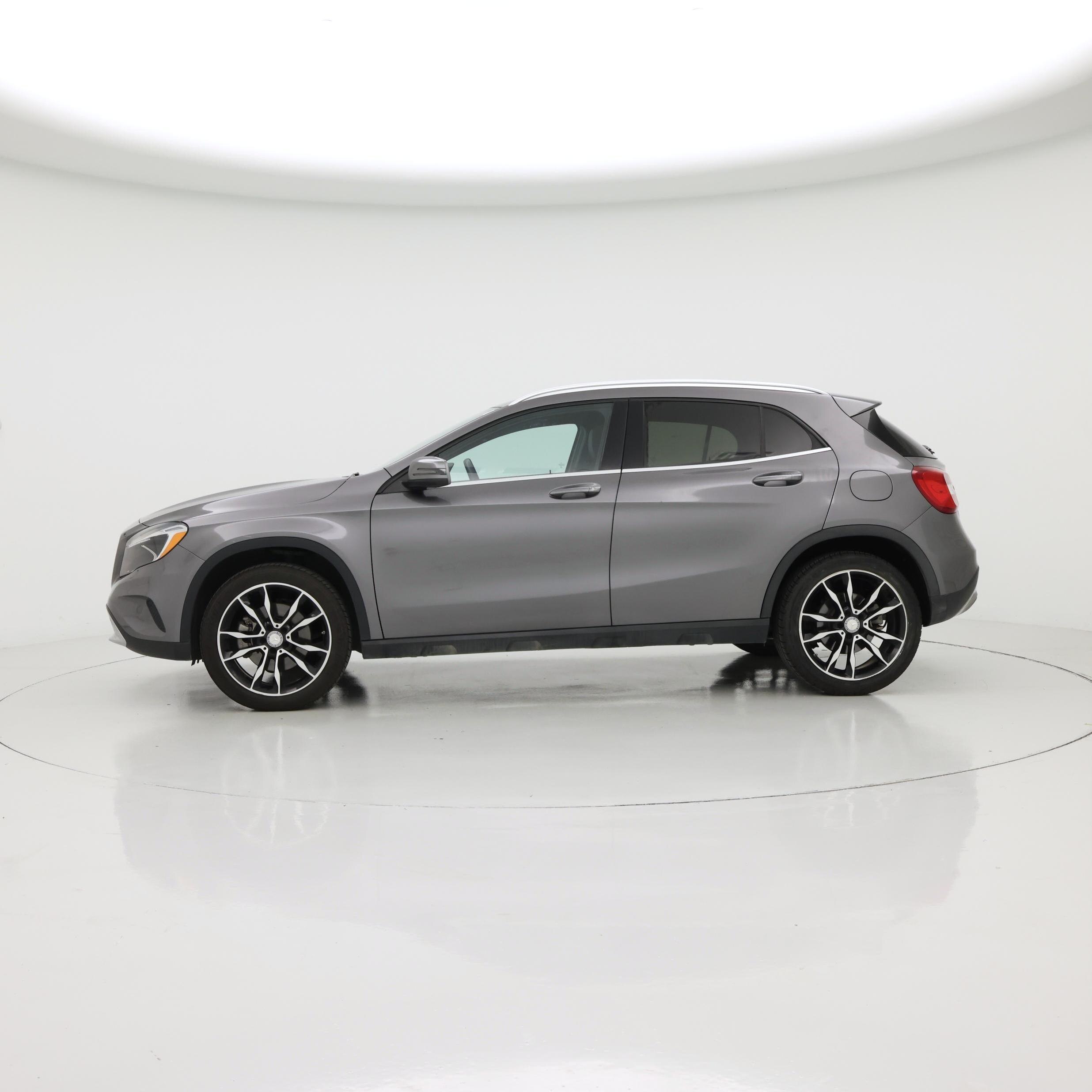 Thumbnail: 2017 Mercedes-Benz GLA - 3