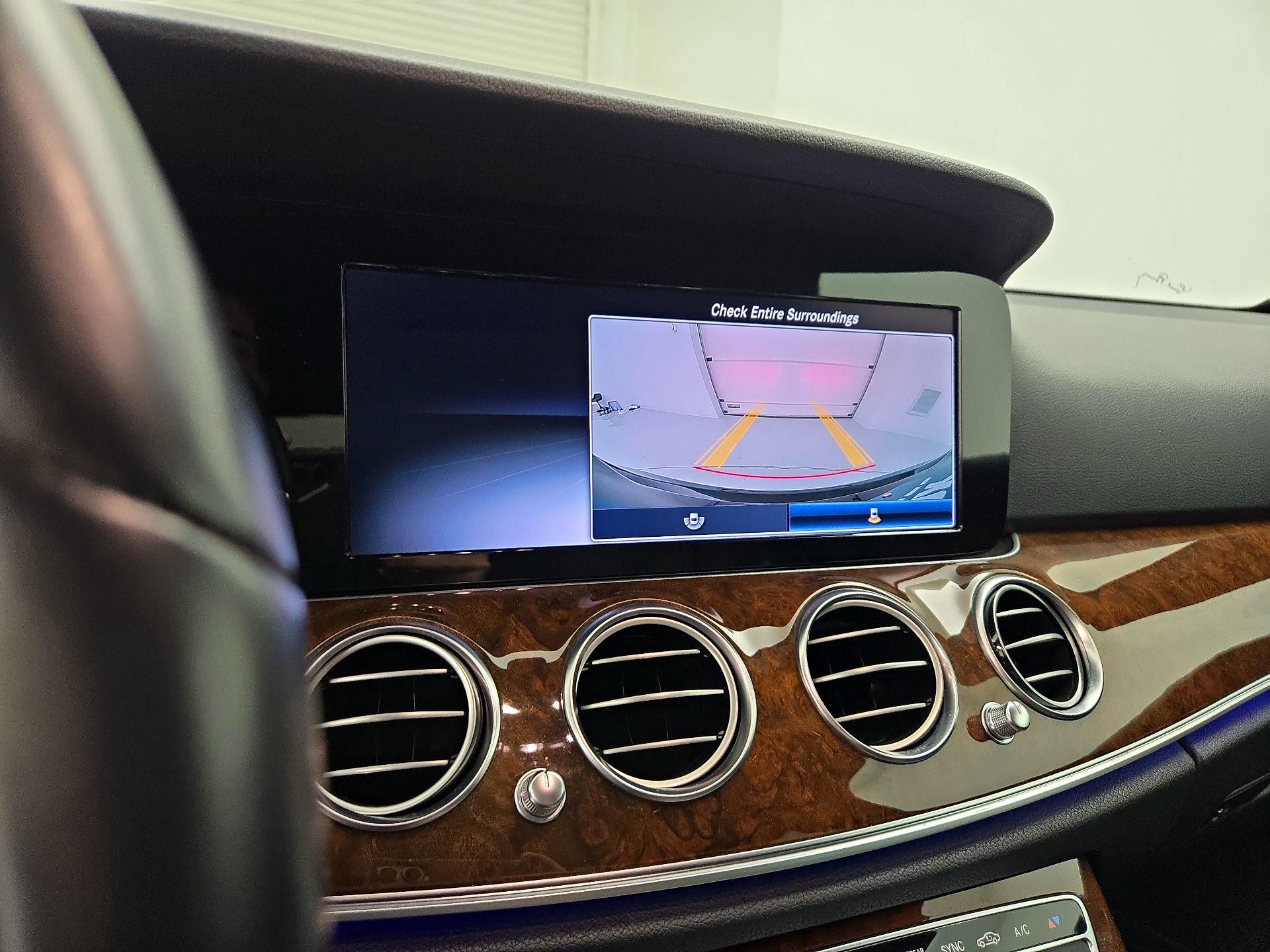 Thumbnail: 2019 Mercedes-Benz E-Class - 14