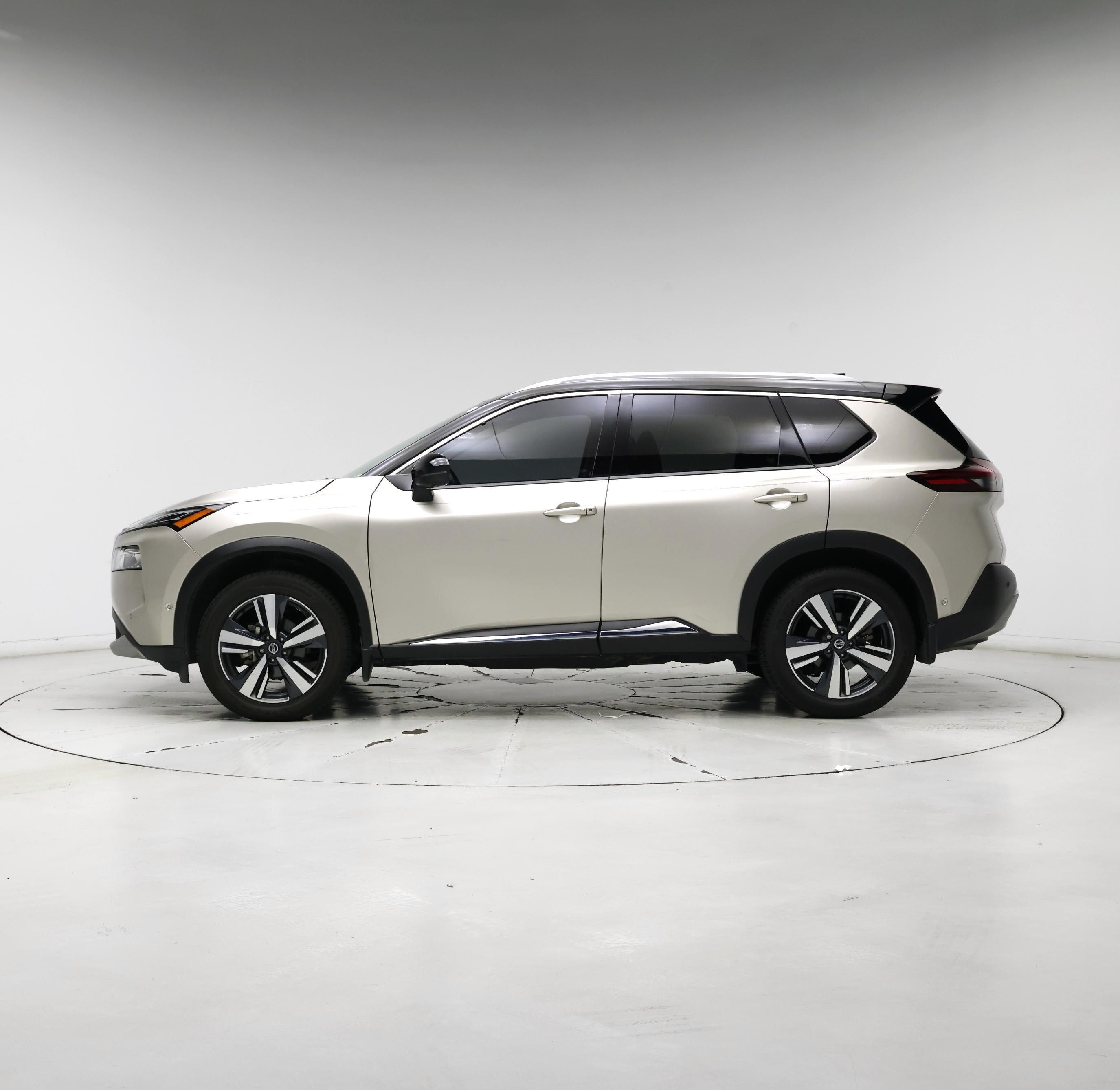 Thumbnail: 2021 Nissan Rogue - 3